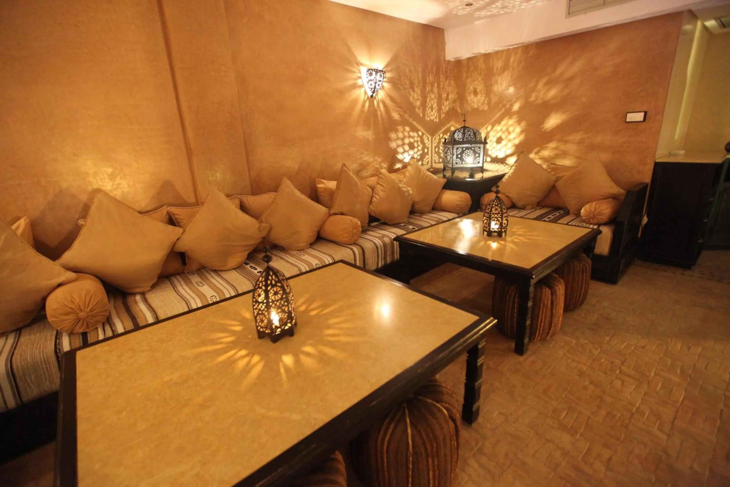 Lounge or bar in Riad Dar Haven