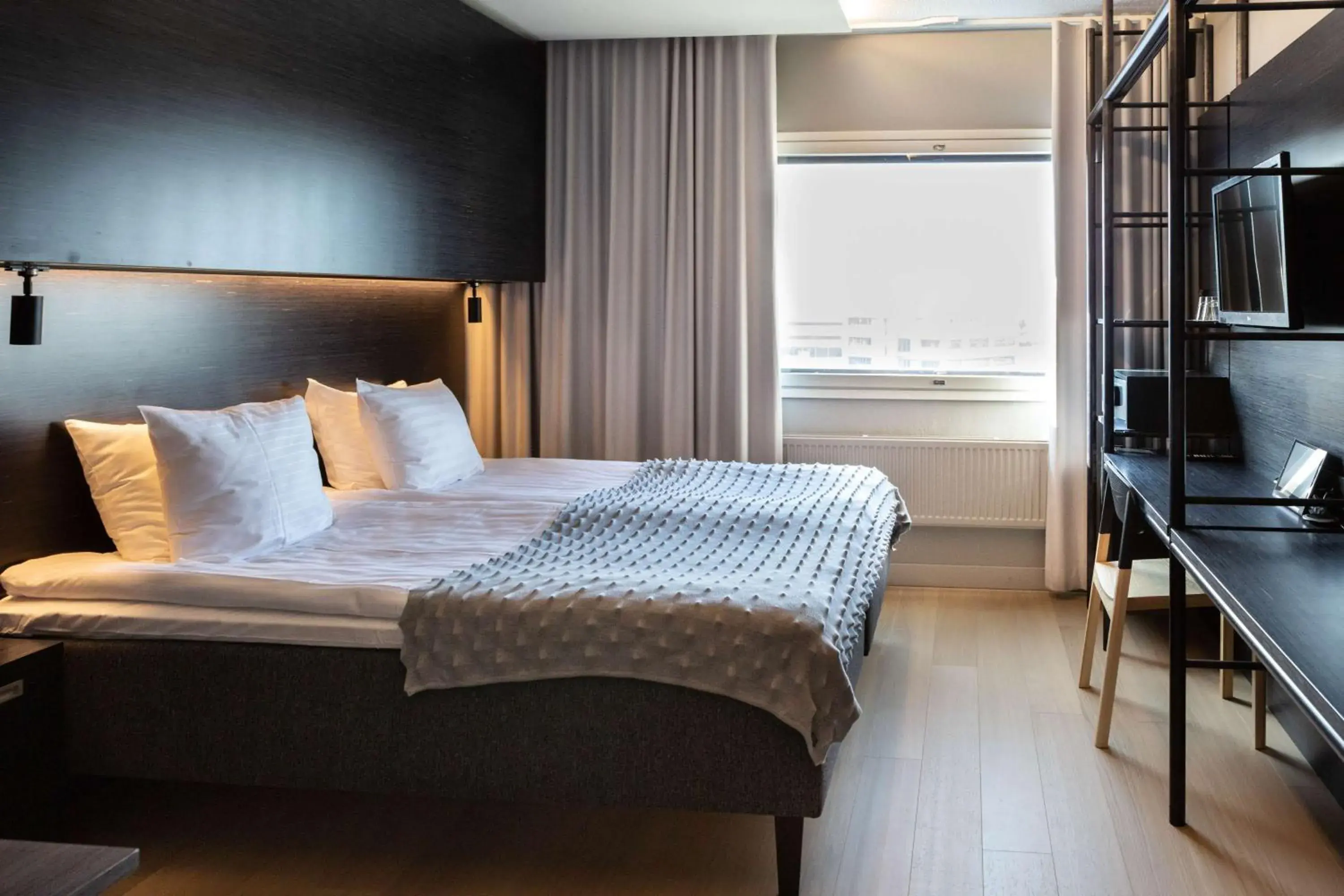 Bedroom, Bed in Scandic Helsinki Aviacongress Bedroom, Bed in Scandic Helsinki Aviacongress