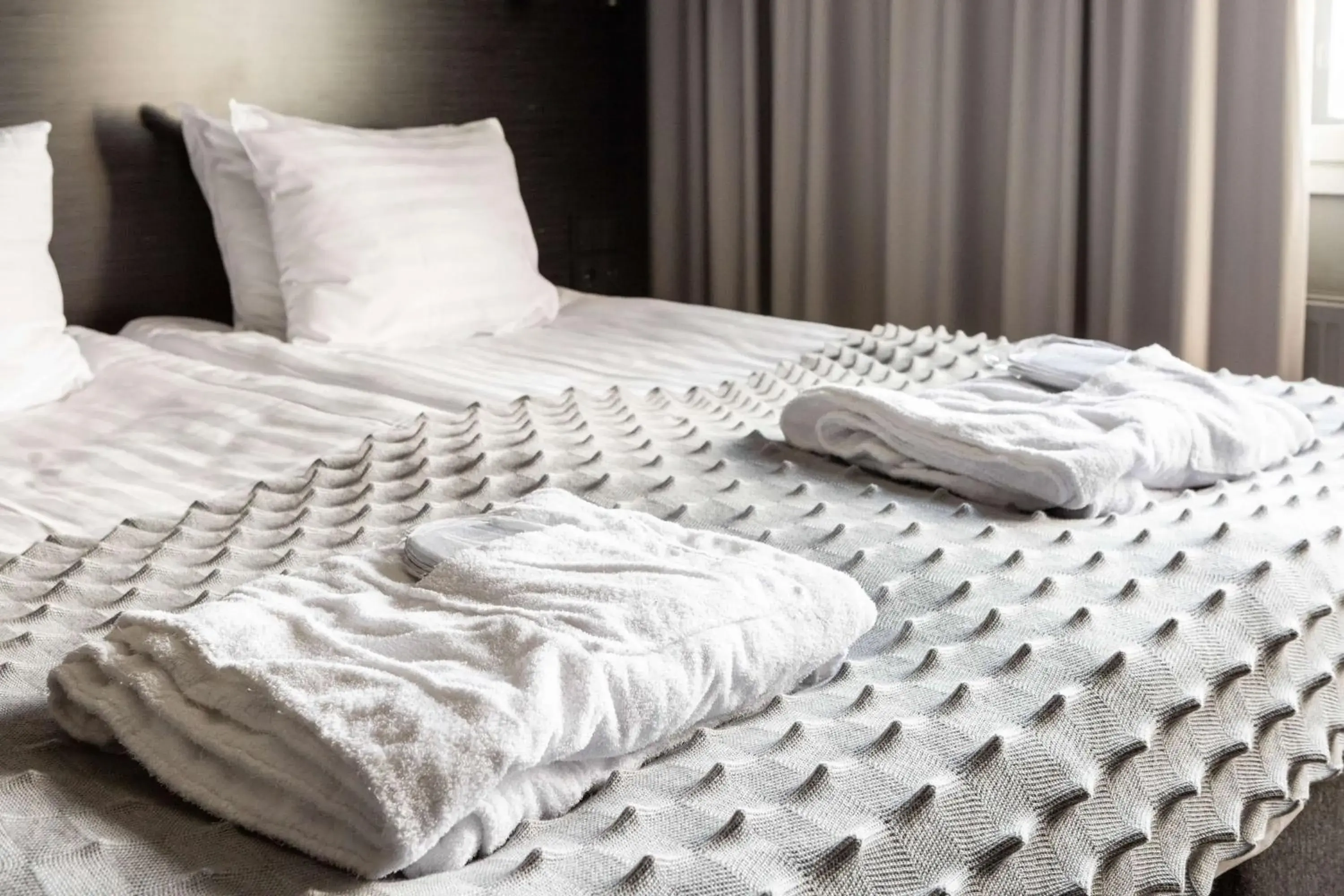 Bedroom, Bed in Scandic Helsinki Aviacongress Bedroom, Bed in Scandic Helsinki Aviacongress