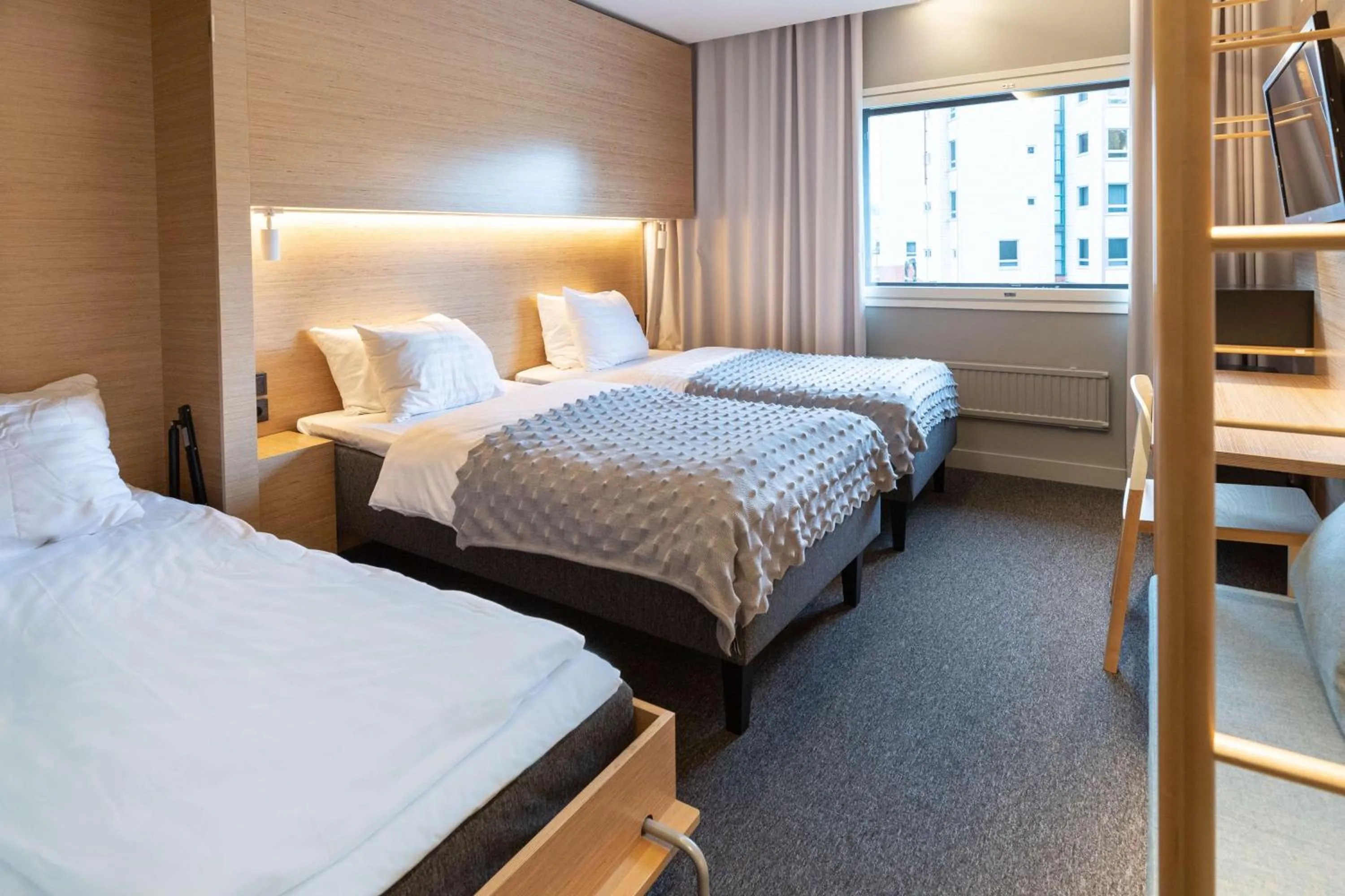 Bedroom, Bed in Scandic Helsinki Aviacongress