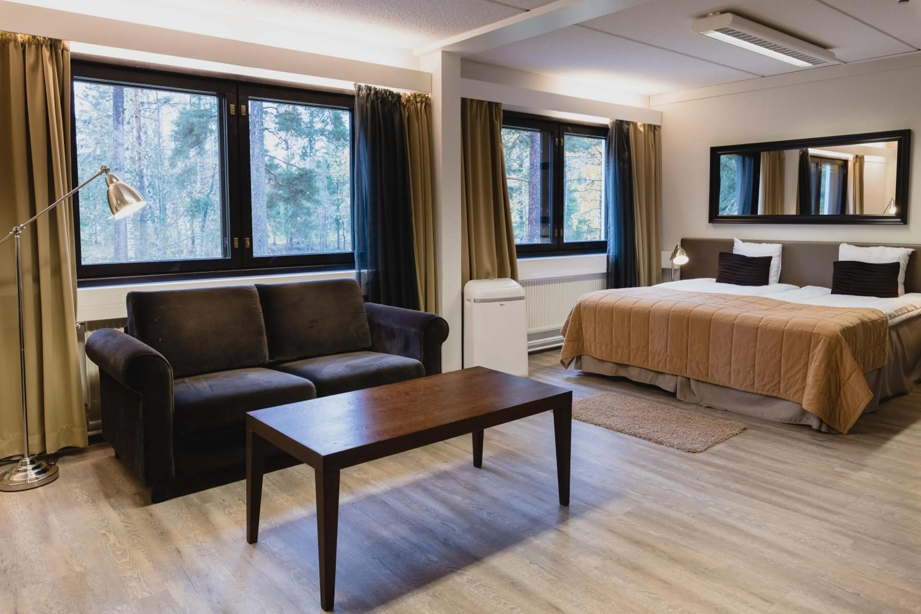 Photo of the whole room, Bed in Hotel Sorsanpesä