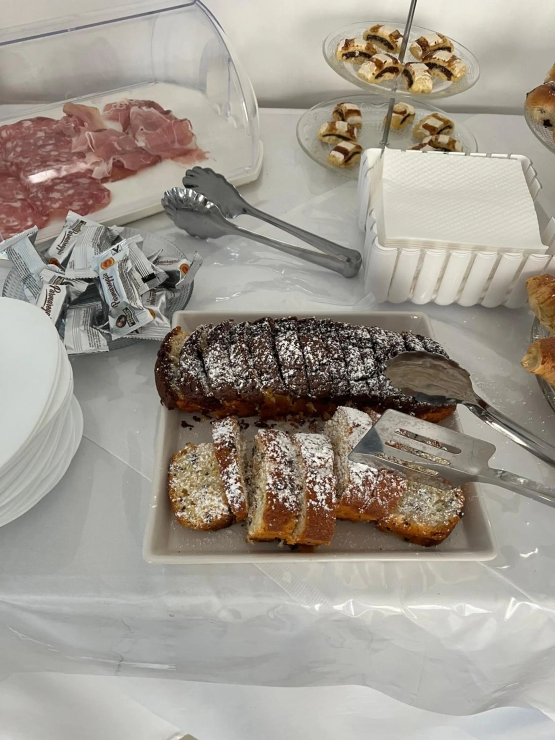 Breakfast in Villa Emanuel