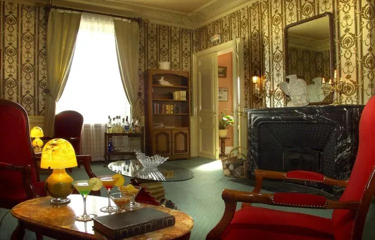 Communal lounge/ TV room in La Renaudière