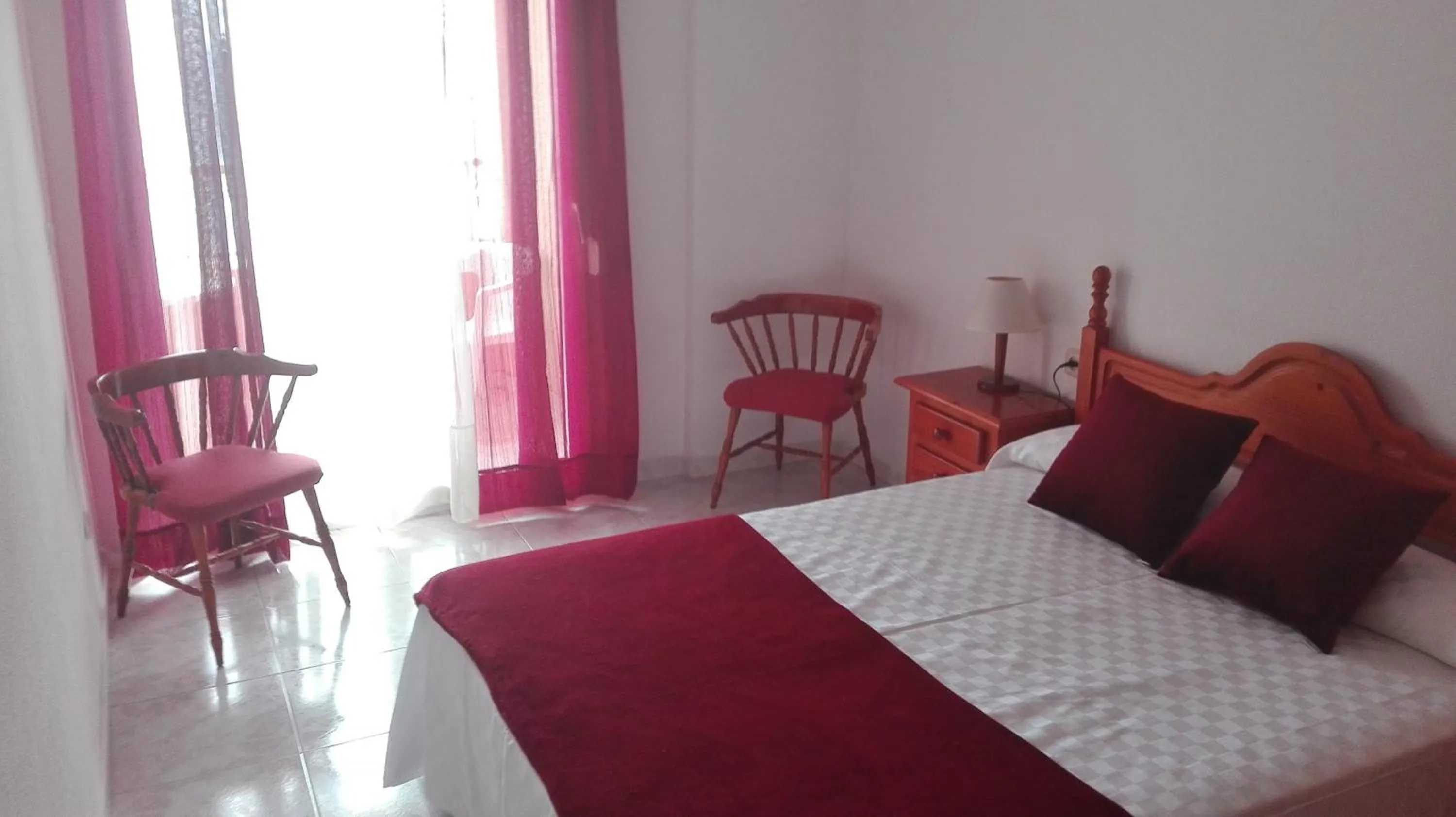Photo of the whole room in Apartamentos Copacabana Playa