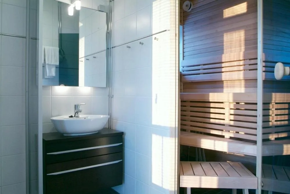 Shower in Jugend Boutique Hotel