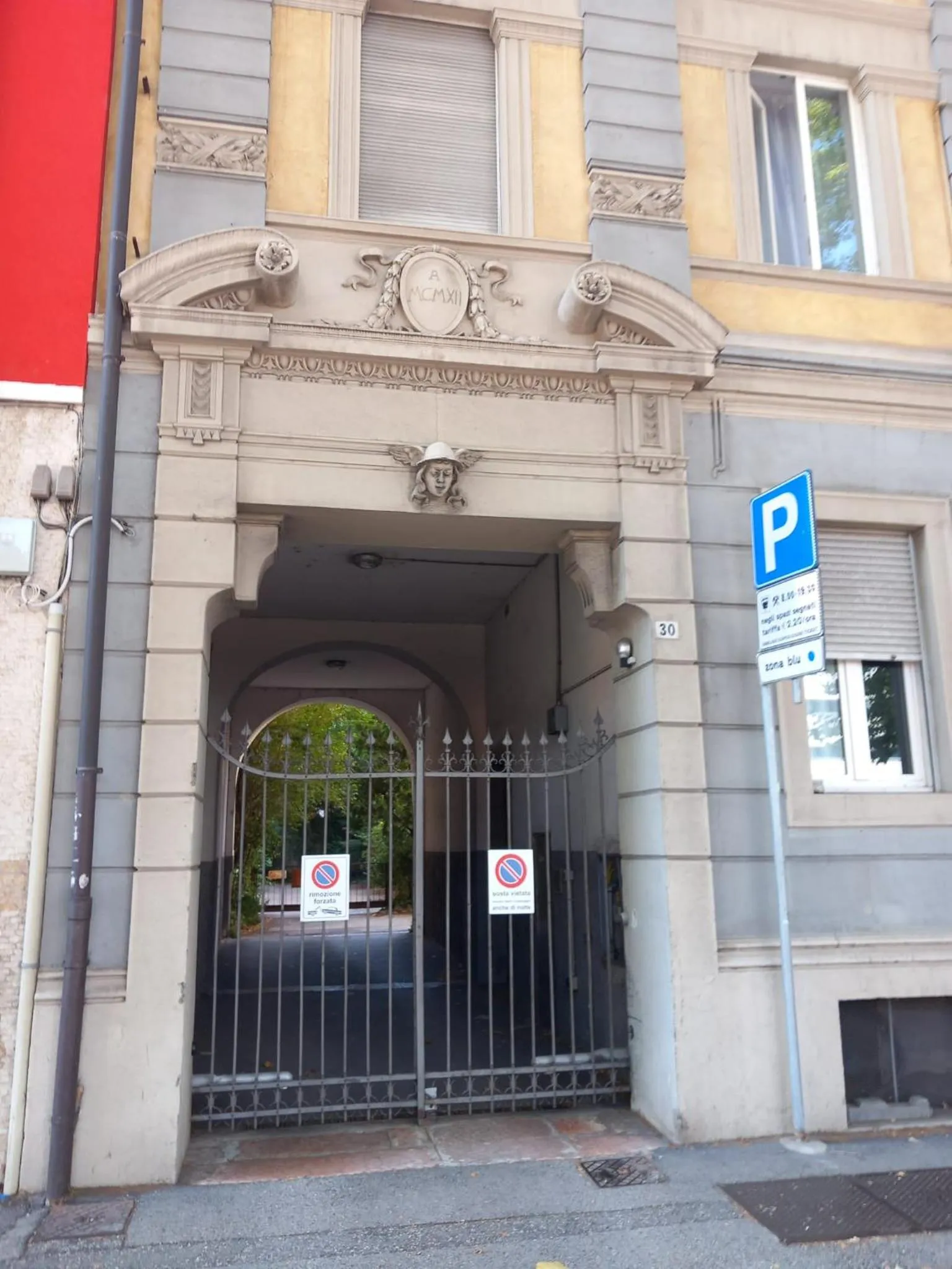 Property building in Bed & Breakfast Al Nettuno