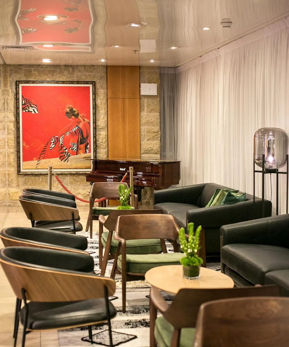 Lounge or bar in Hotel Yehuda