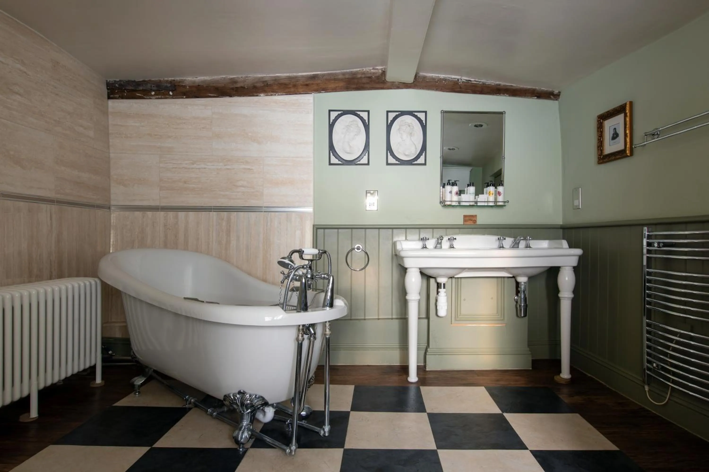 Bathroom in The Crown Inn