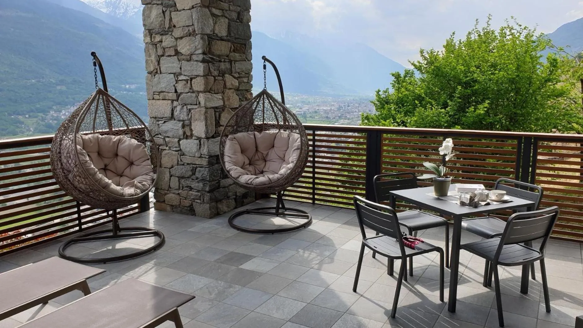 Photo of the whole room in Wine Hotel Retici Balzi