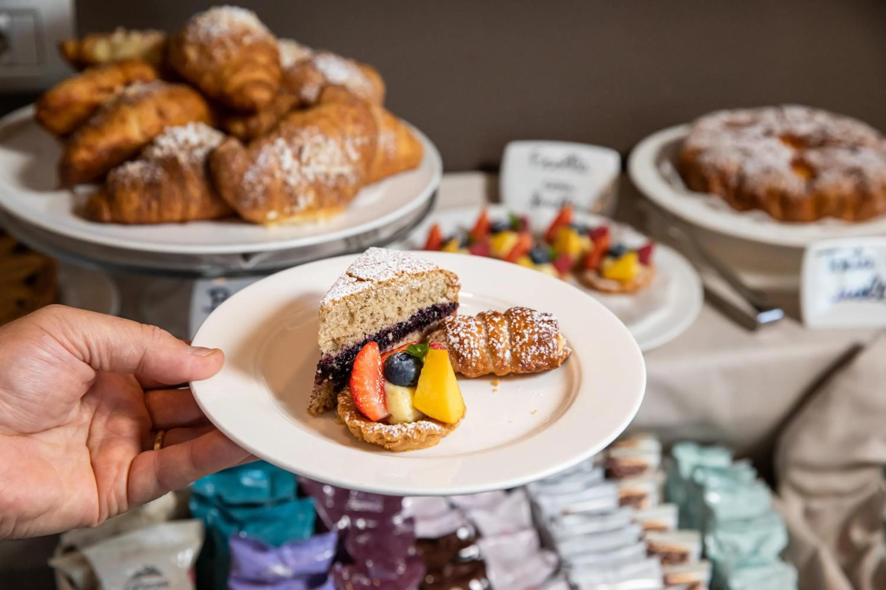 Buffet breakfast in Wine Hotel Retici Balzi