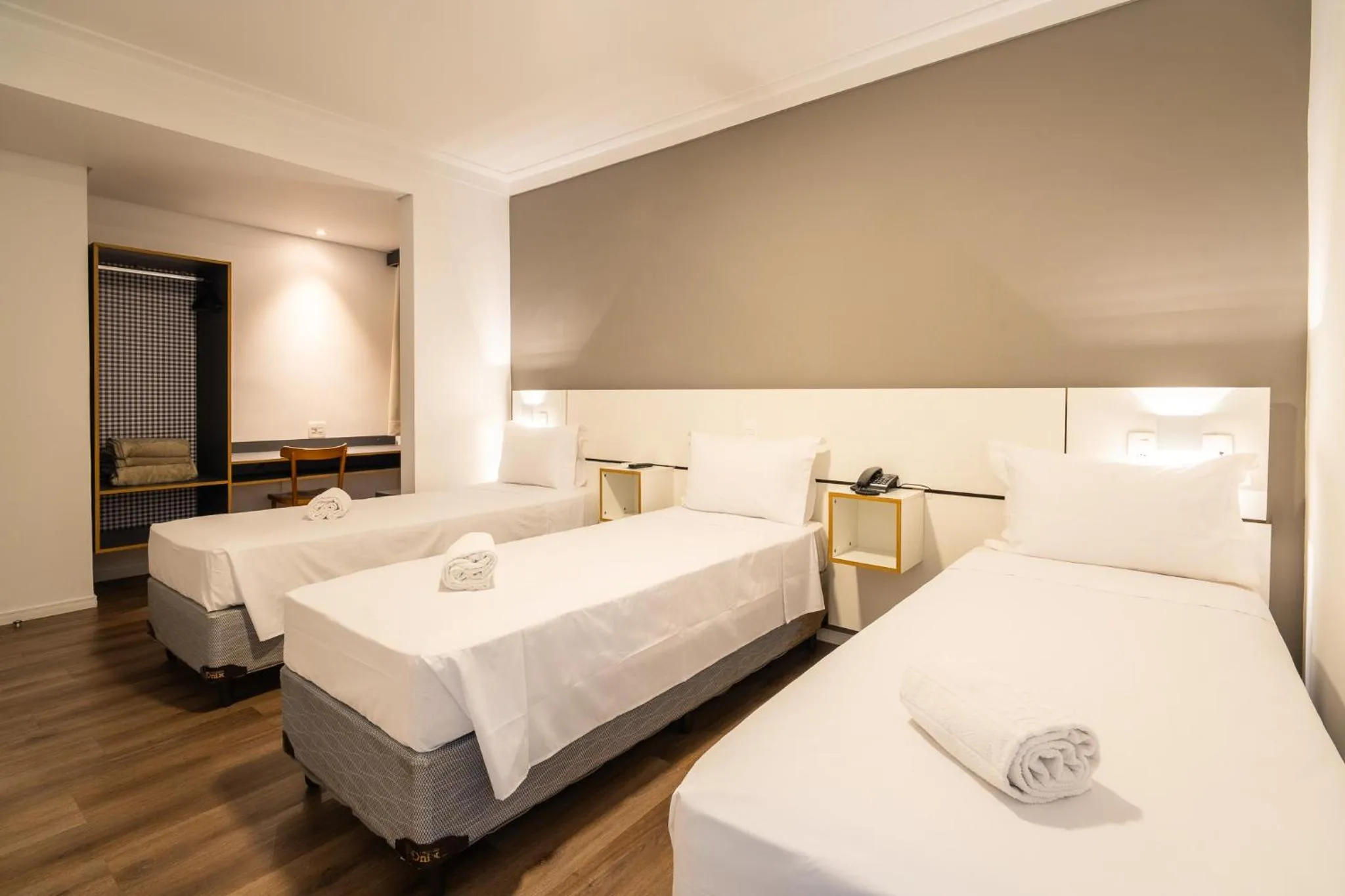 Bed in Uniclass Hotel Lapa