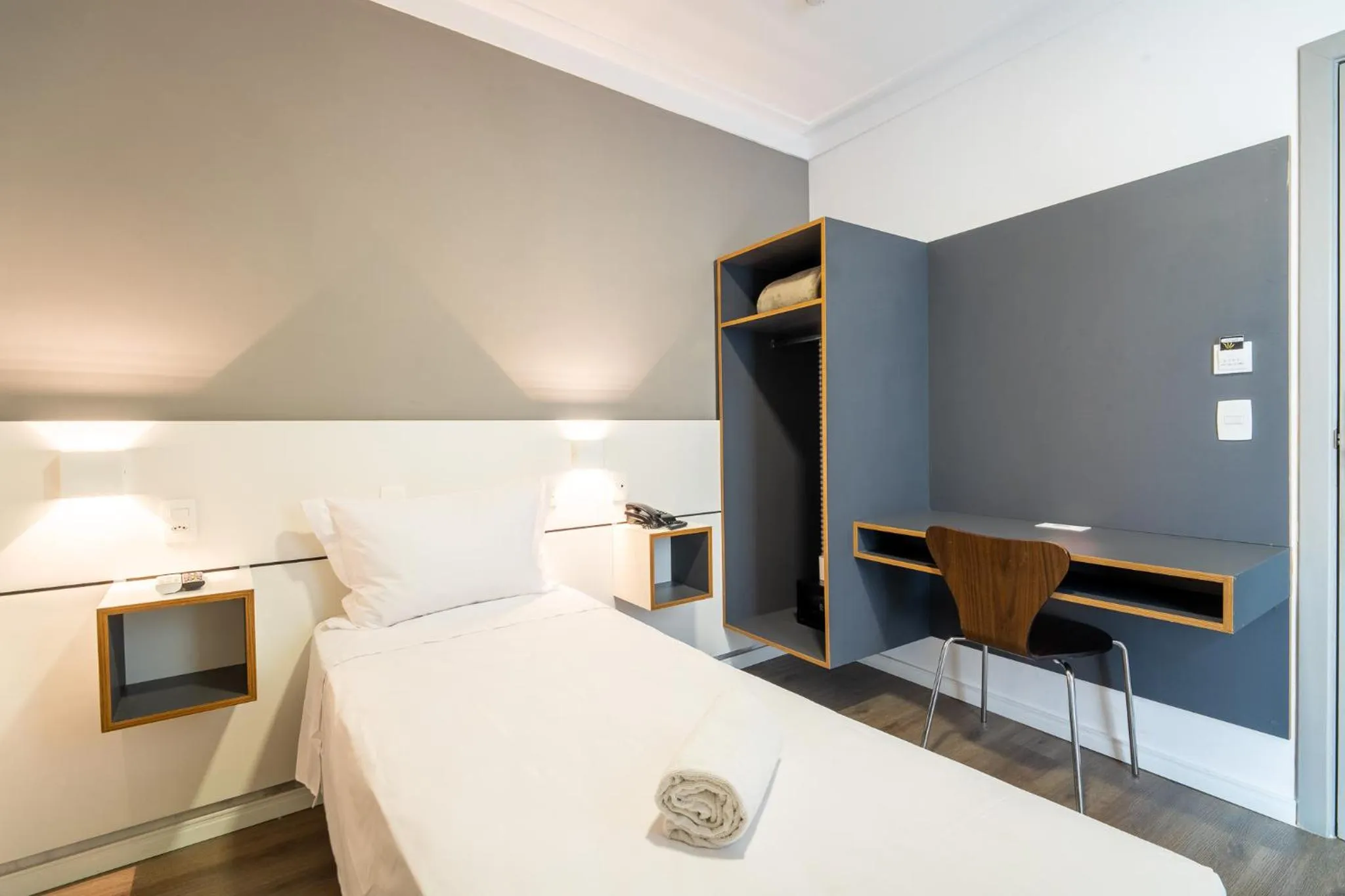 Bed in Uniclass Hotel Lapa