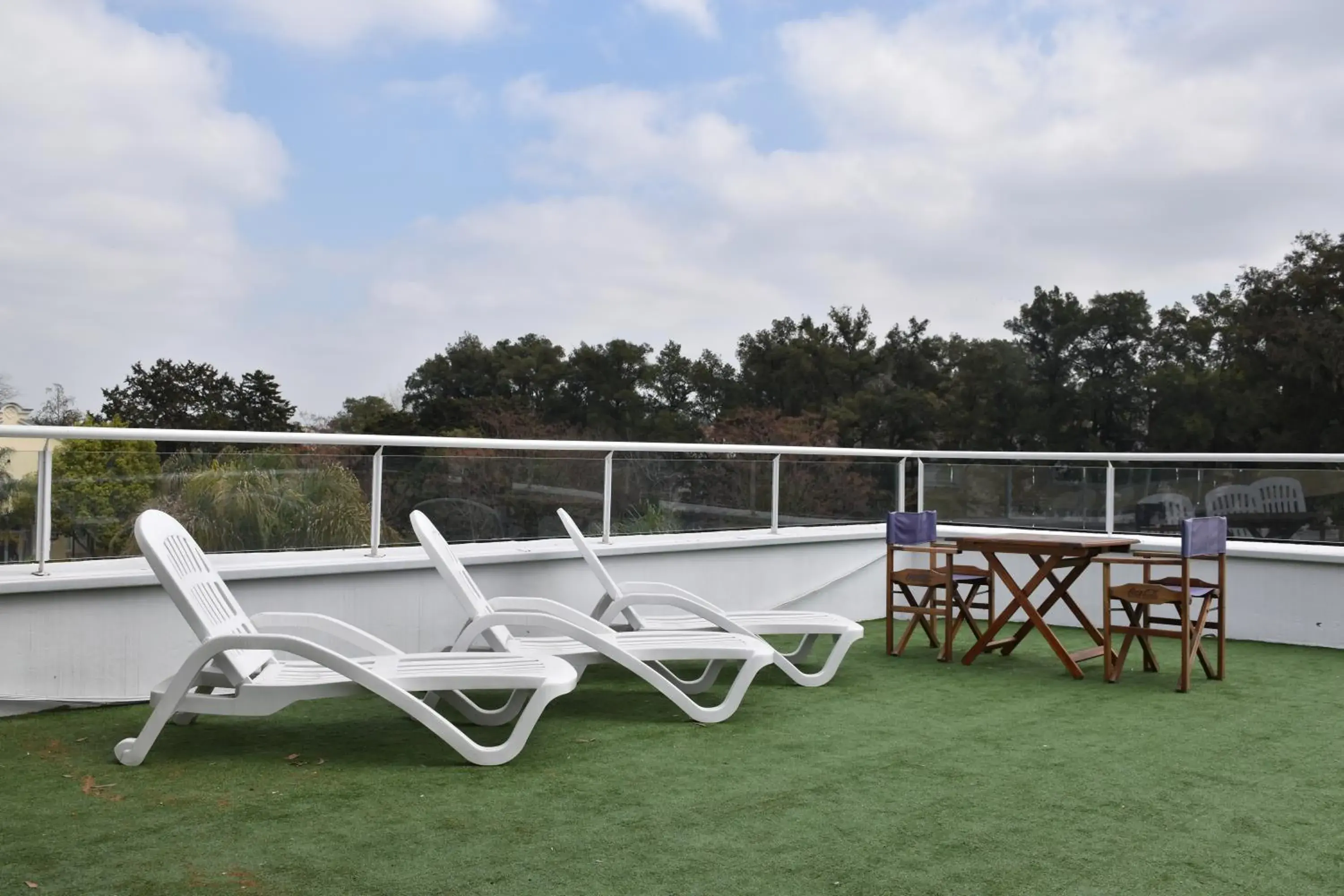 Howard Johnson Pilar Resort Spa & Convention Center Howard Johnson Pilar Resort Spa & Convention Center