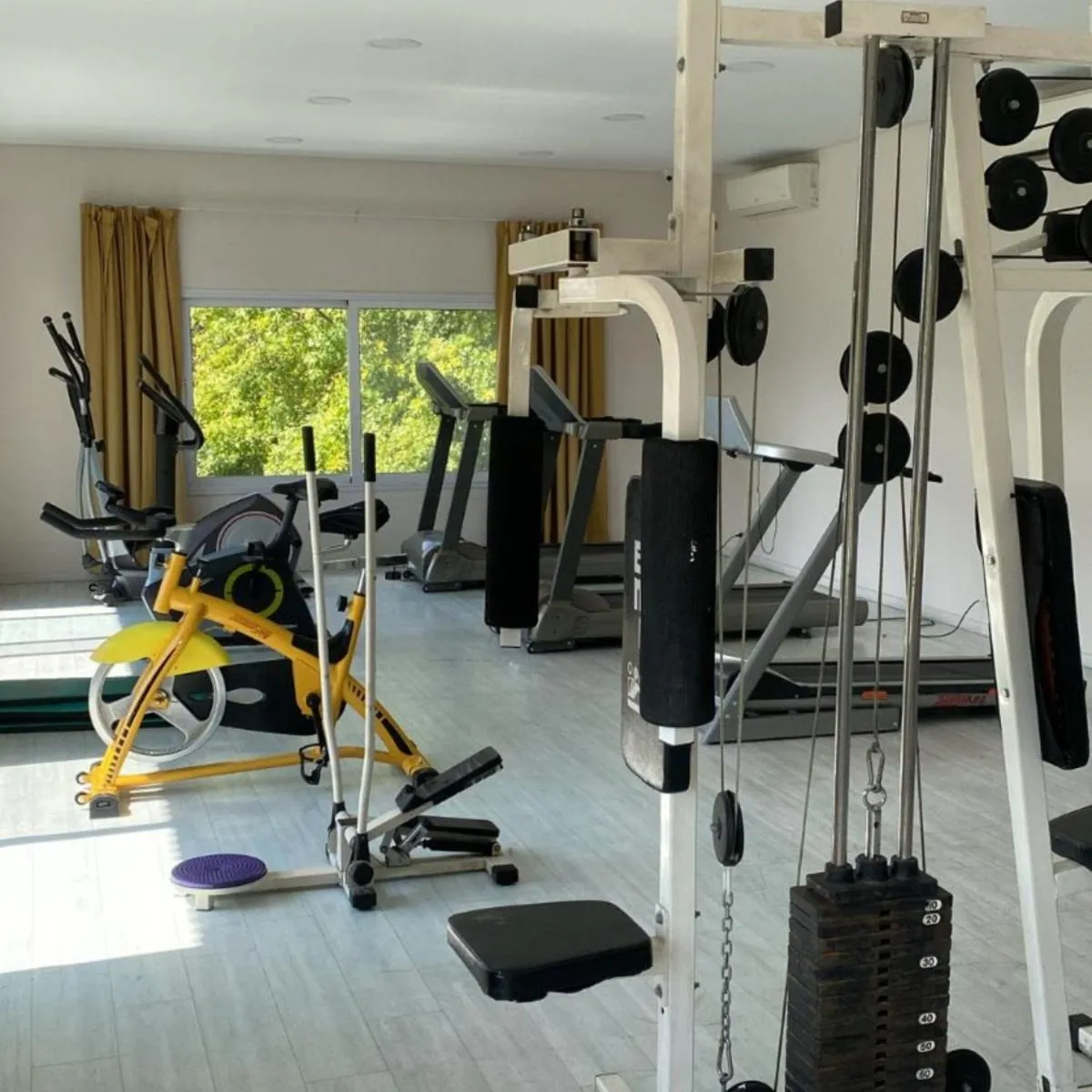 Fitness centre/facilities in Howard Johnson Pilar Resort Spa & Convention Center
