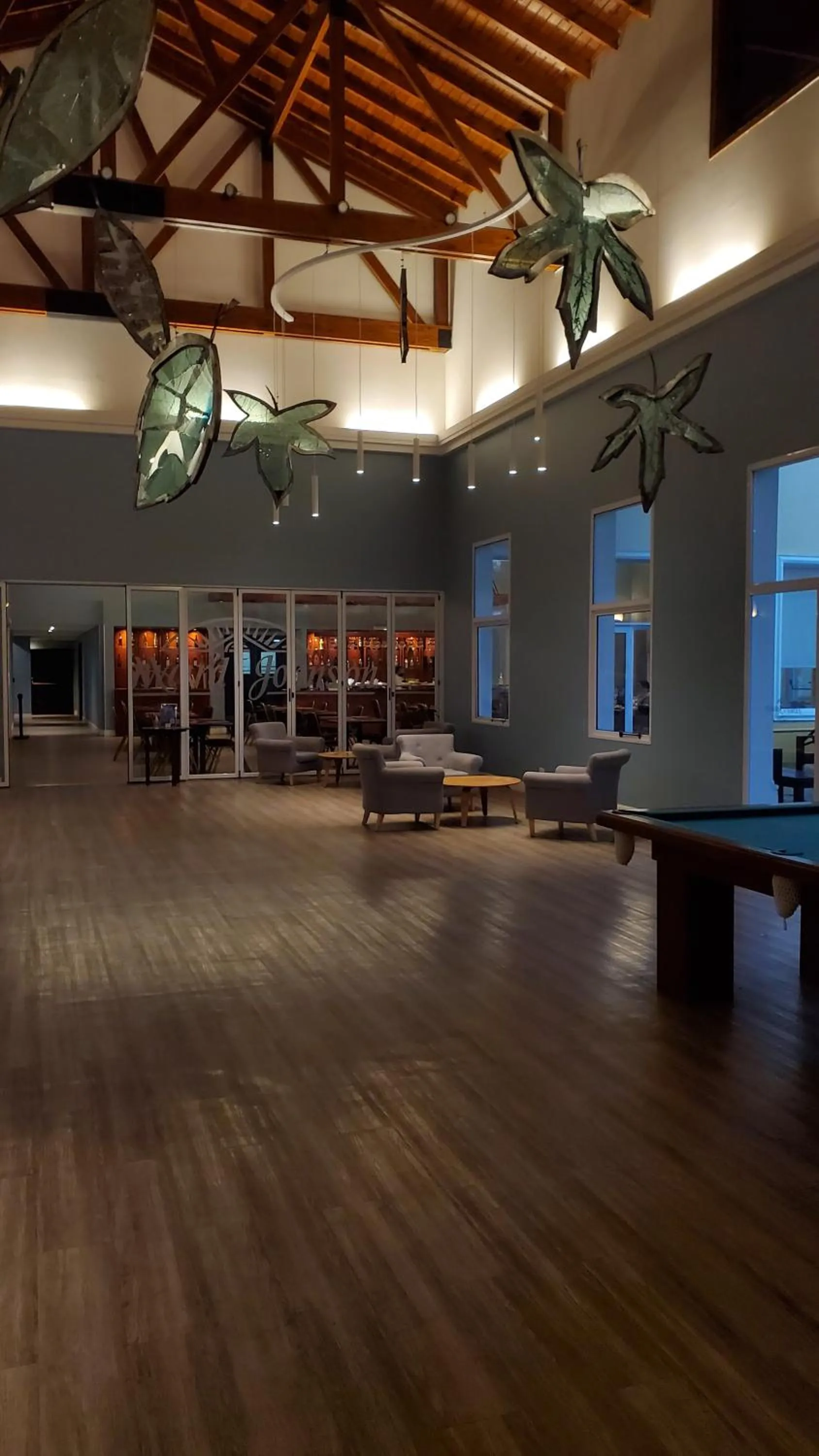 Living room in Howard Johnson Pilar Resort Spa & Convention Center