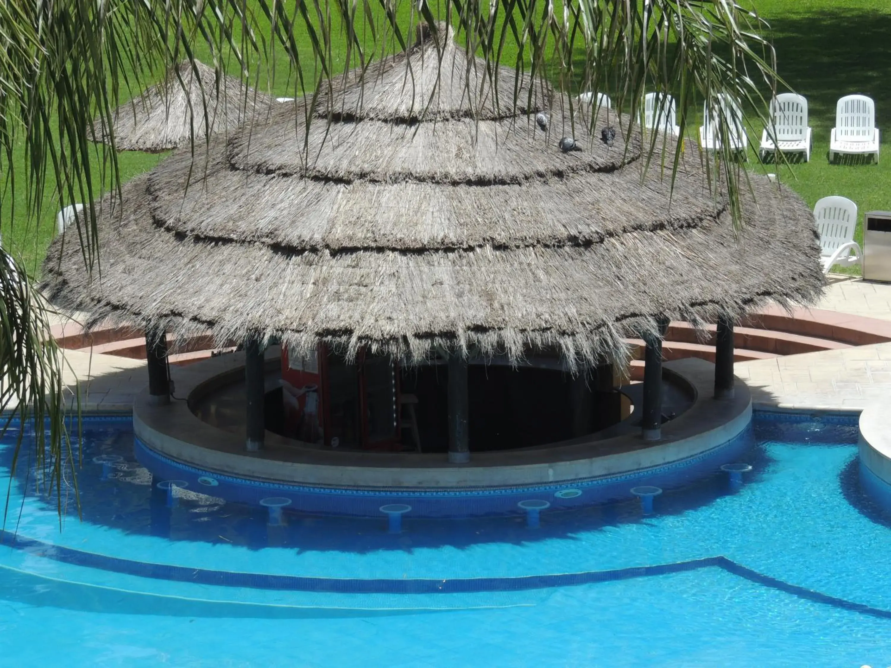 Lounge or bar in Howard Johnson Pilar Resort Spa & Convention Center Lounge or bar in Howard Johnson Pilar Resort Spa & Convention Center