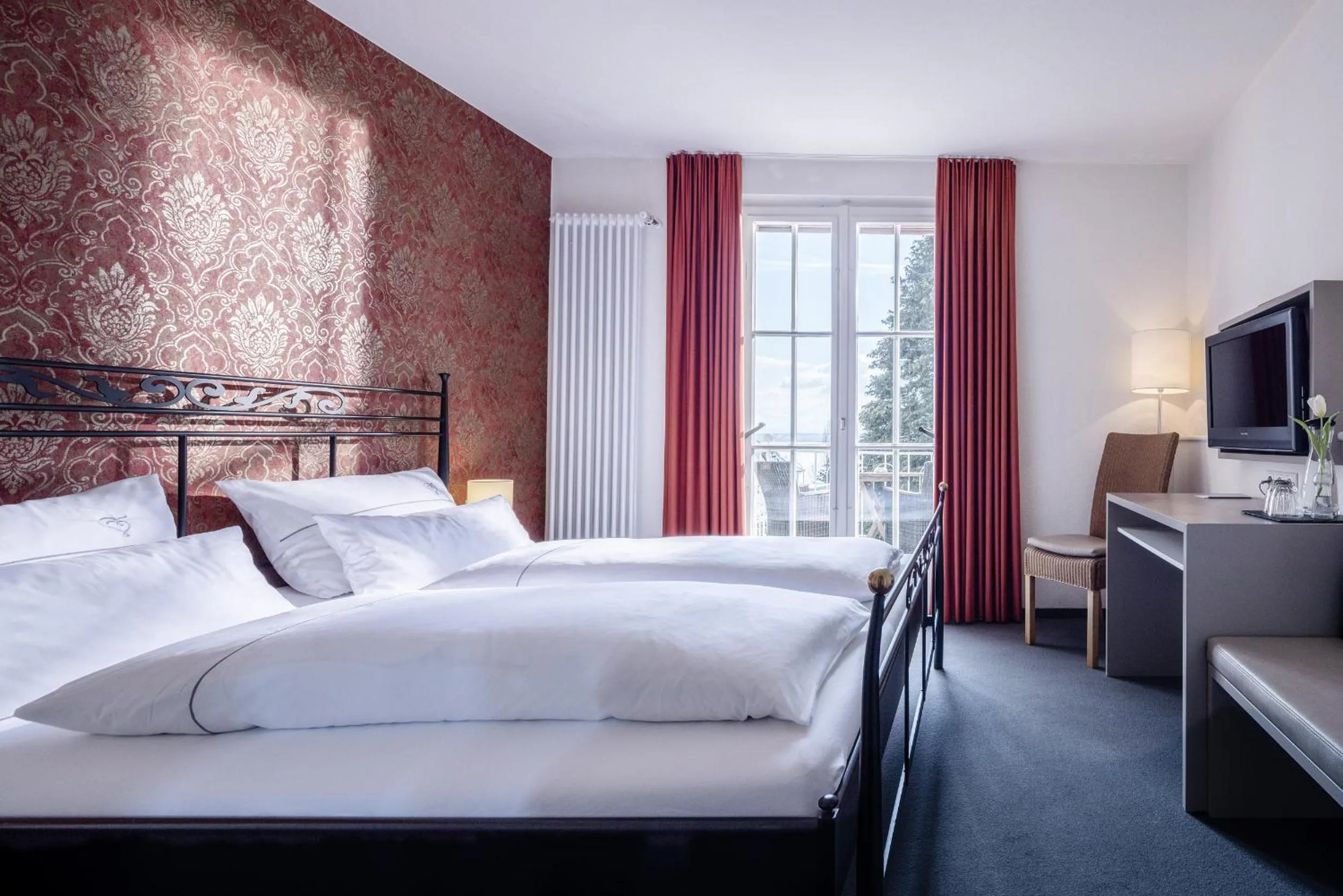 Photo of the whole room, Bed in Villa Neugarten