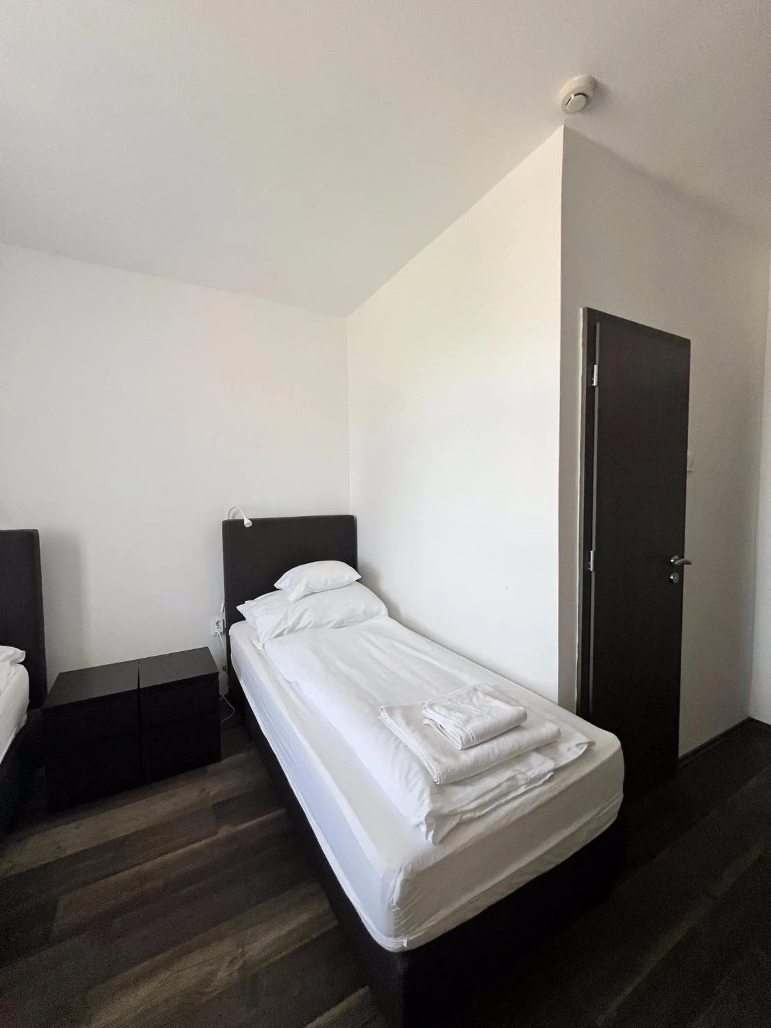 Bed in HBH Bajor Sörház Sólyomfészek Panzió