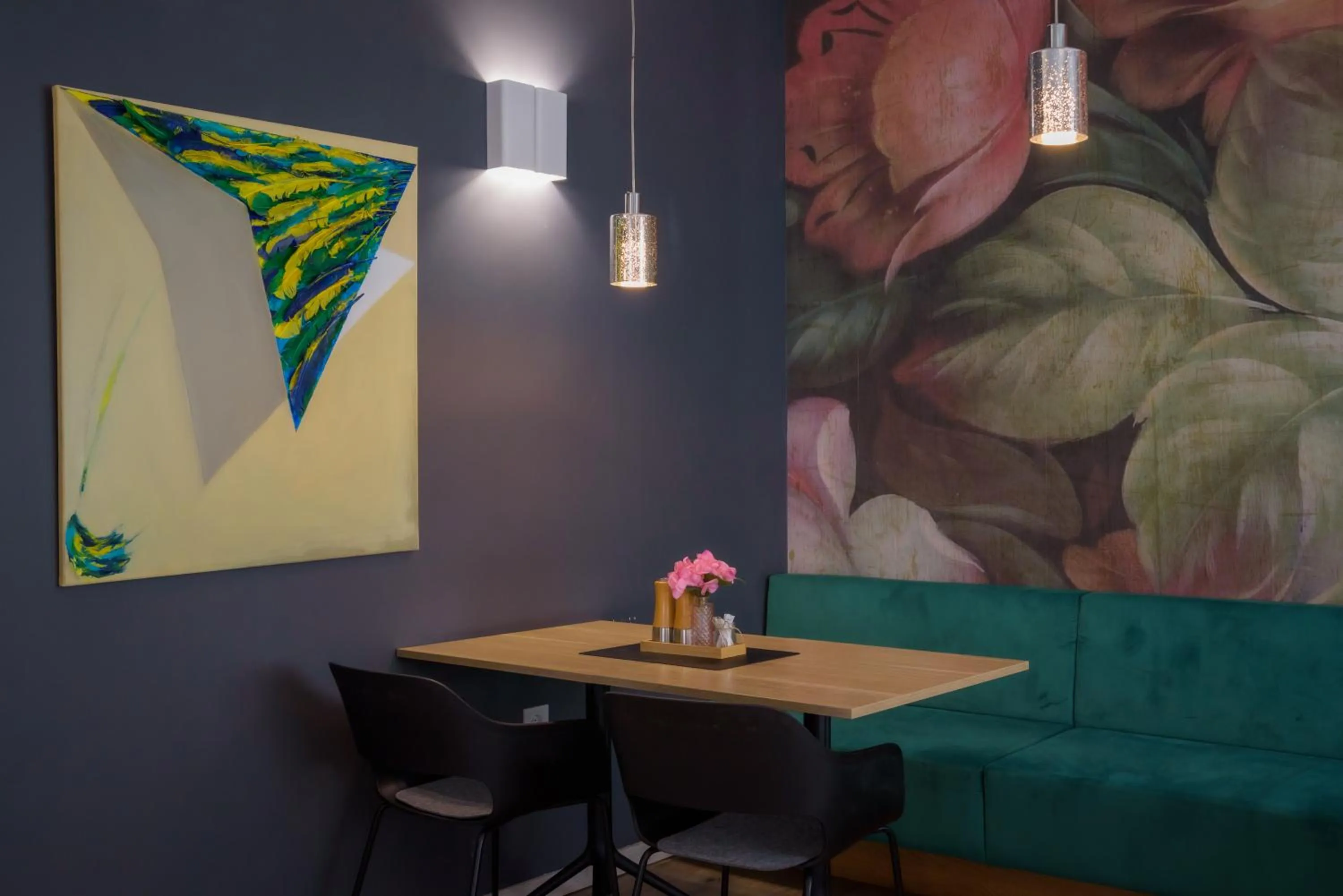 HBH Bajor Sörház Sólyomfészek Panzió