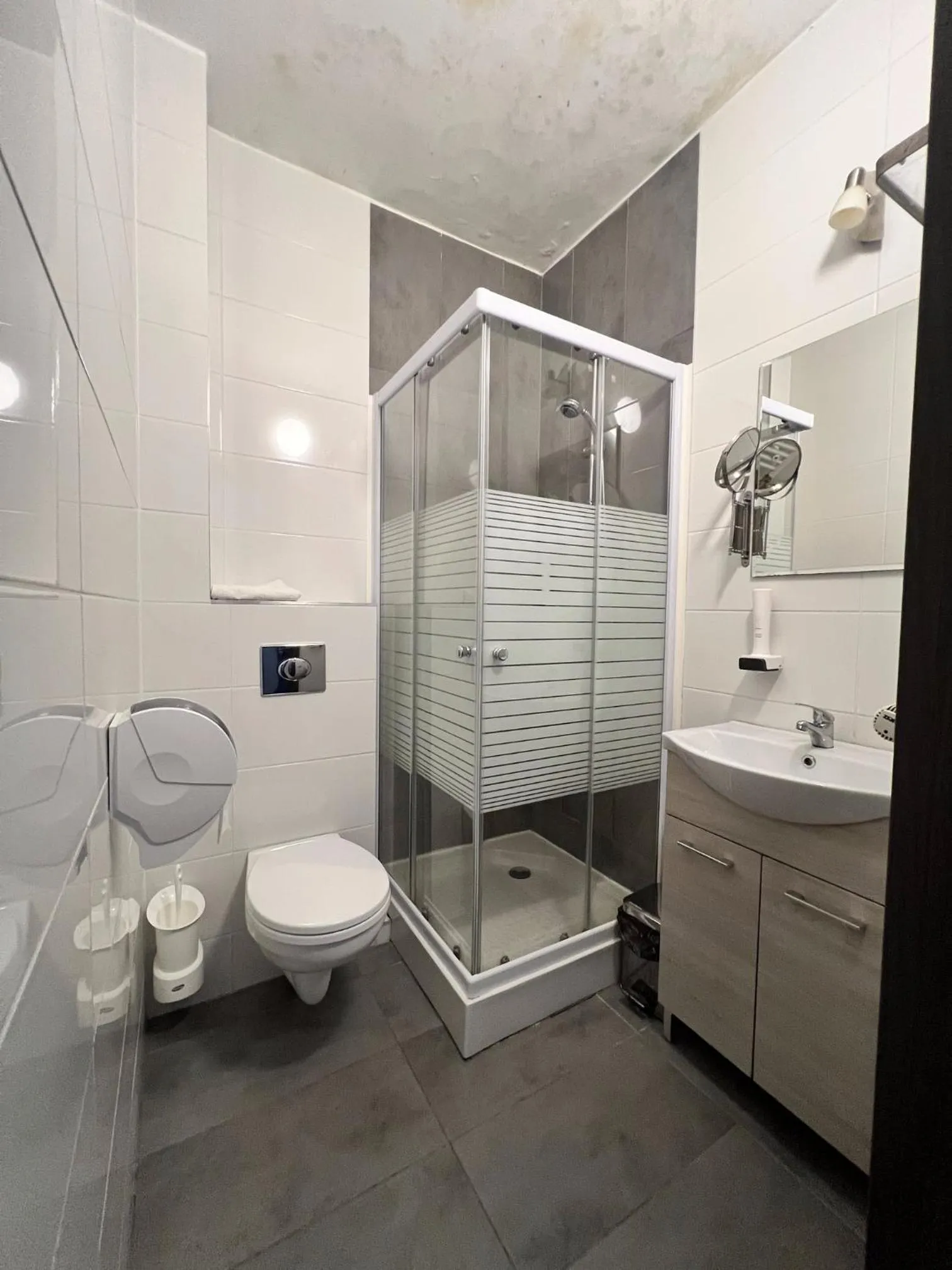 HBH Bajor Sörház Sólyomfészek Panzió