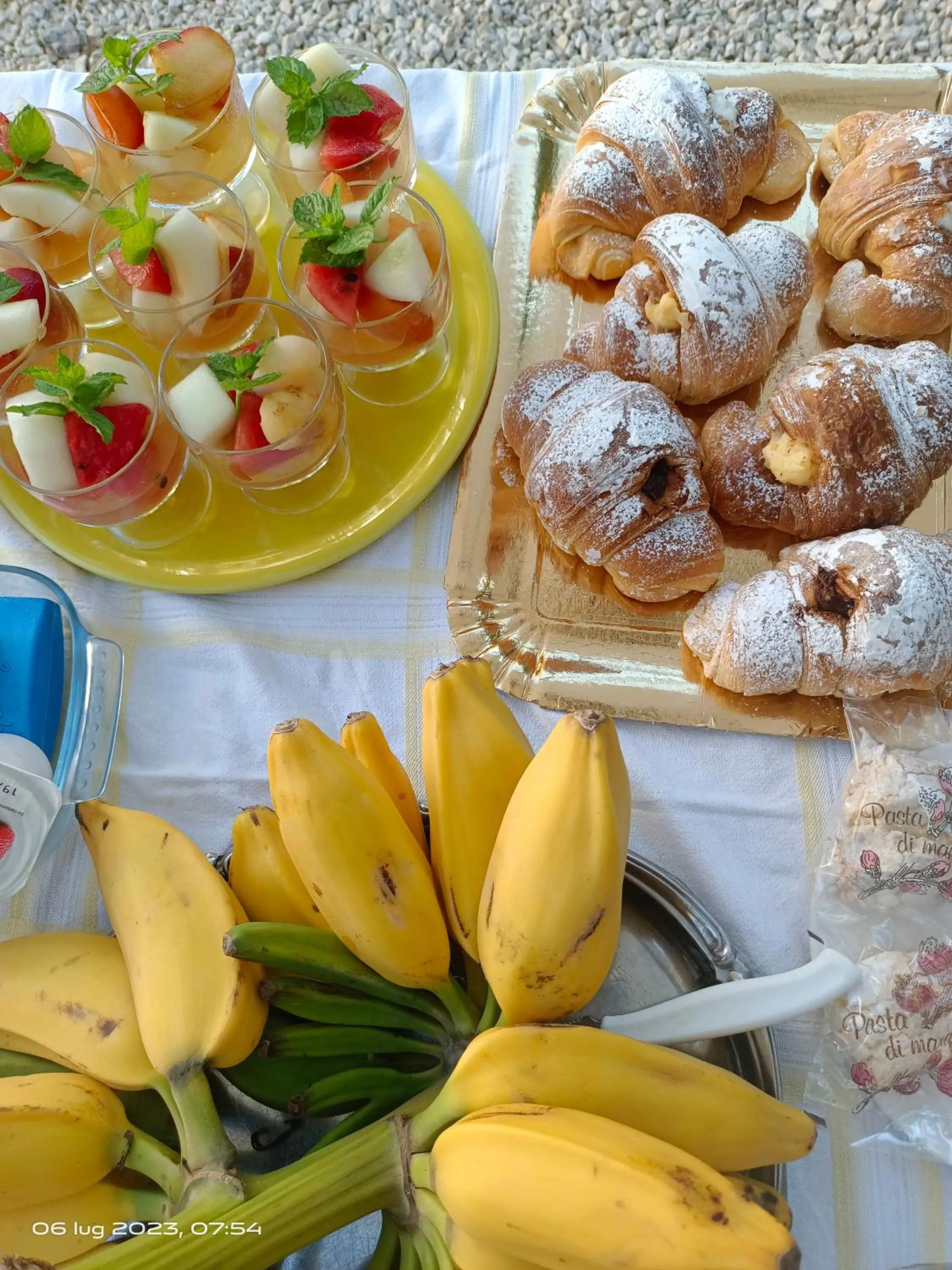 Buffet breakfast in U' Iazzu