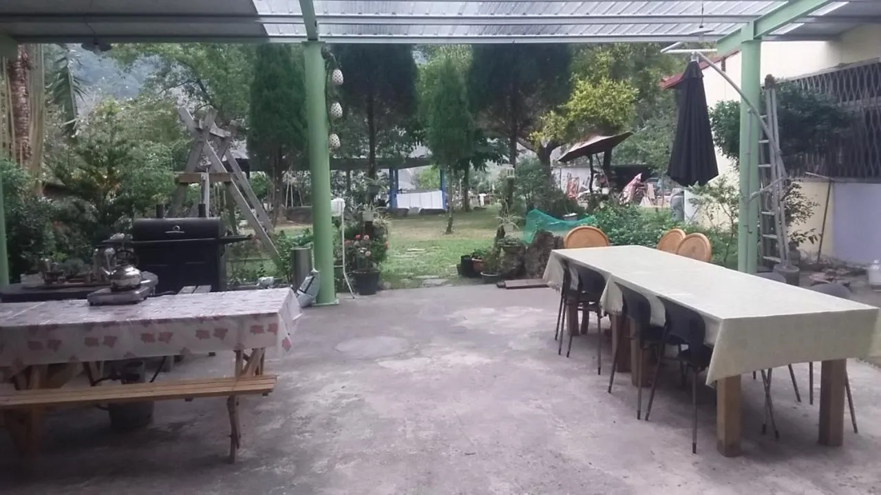 Patio in Niuniu & Meng Ka Homestay