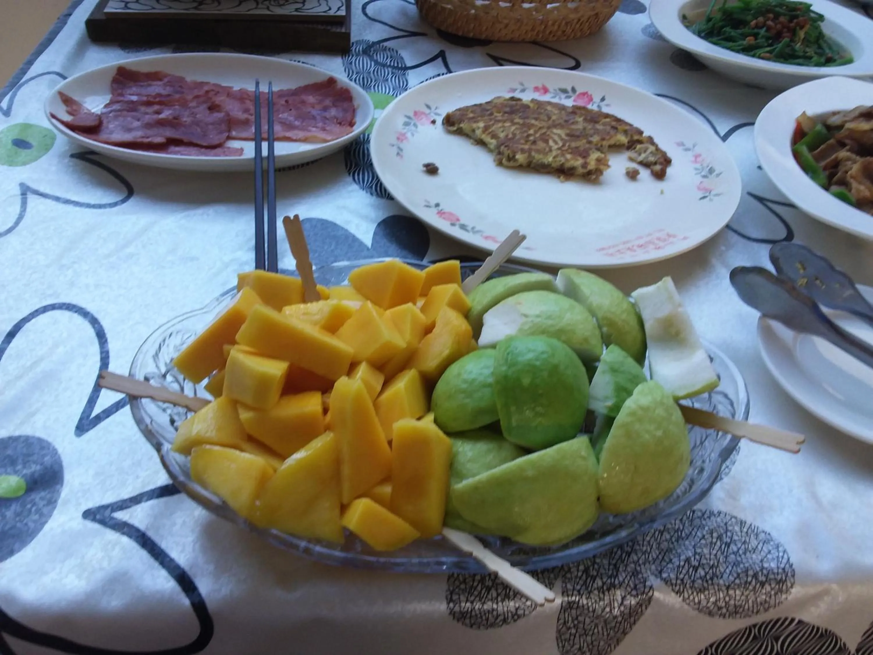 Food in Niuniu & Meng Ka Homestay