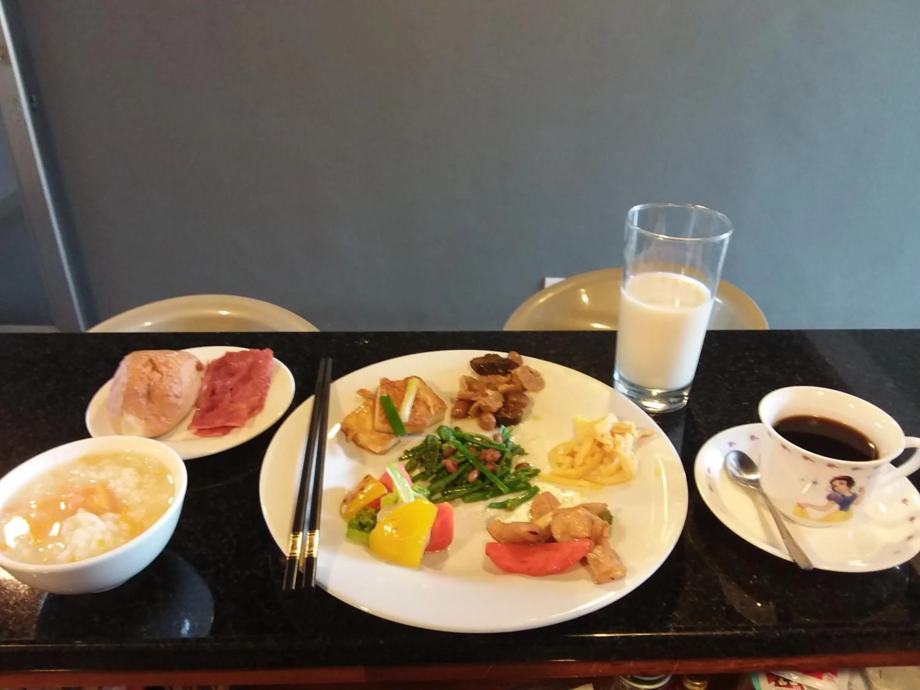 Food in Niuniu & Meng Ka Homestay