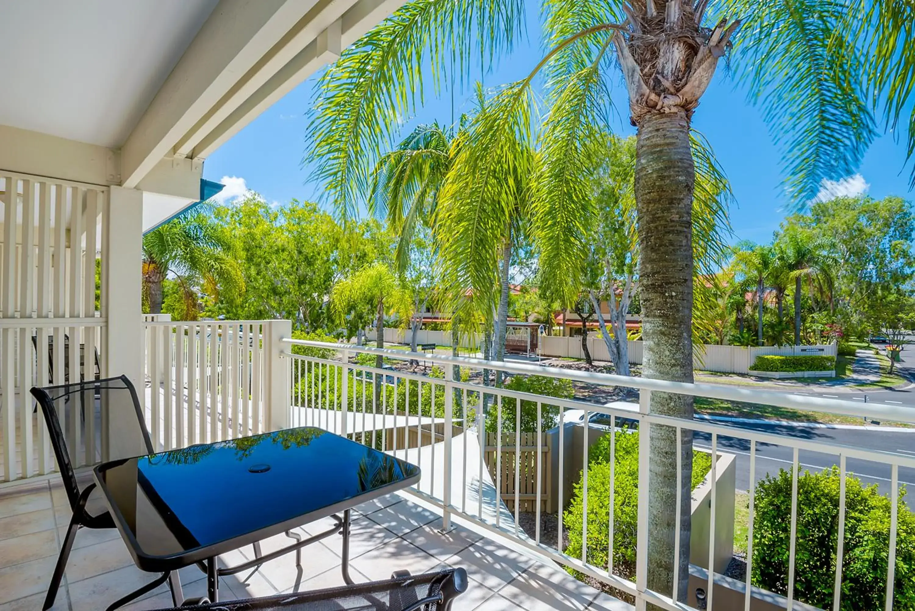 Studio Apartment with Spa Bath in At The Sound Noosa Studio Apartment with Spa Bath in At The Sound Noosa