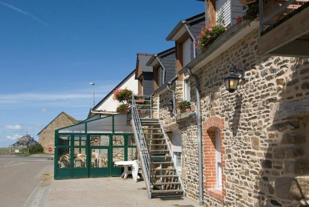 Property building in Auberge de la Baie