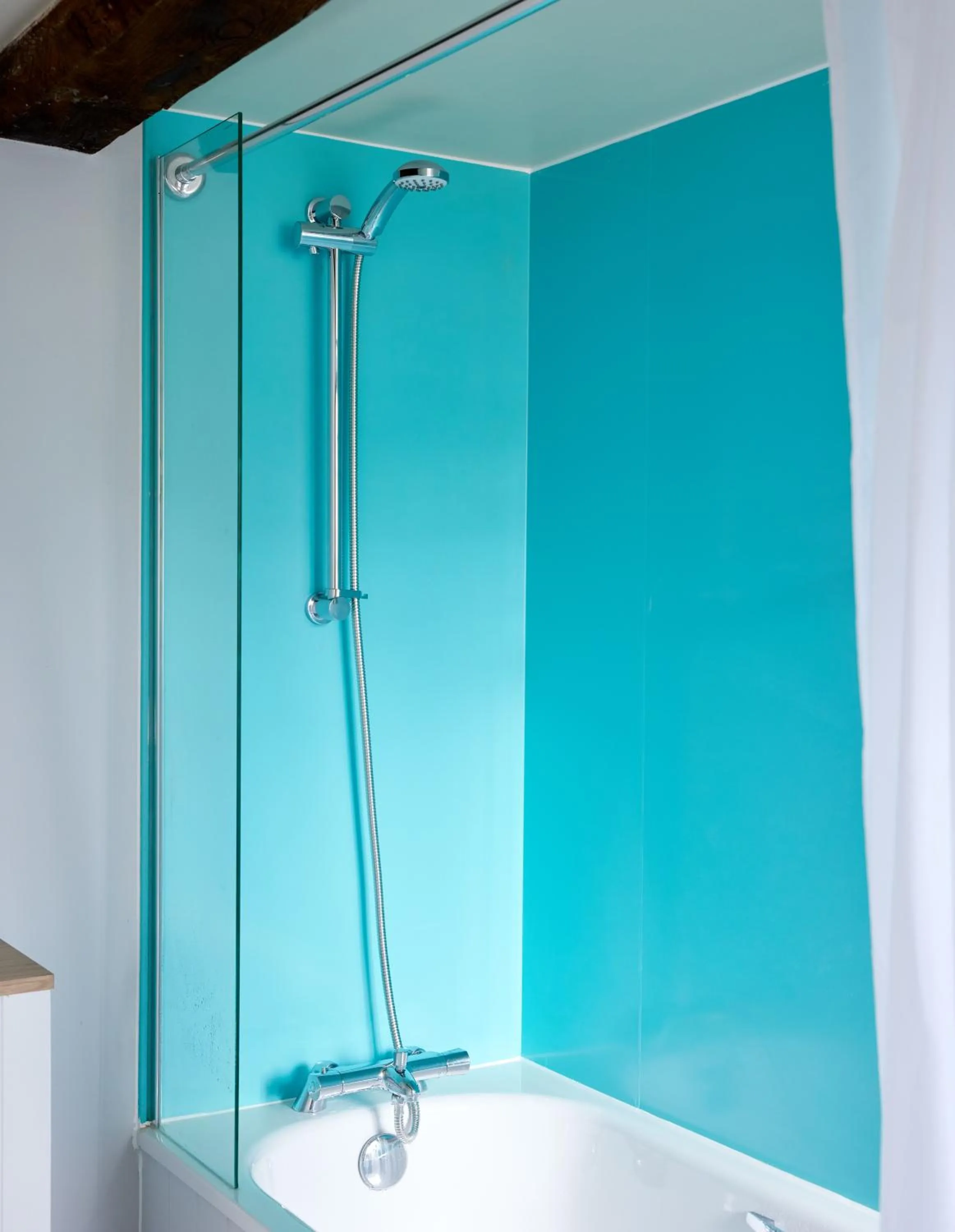 Bathroom in Narborough Arms