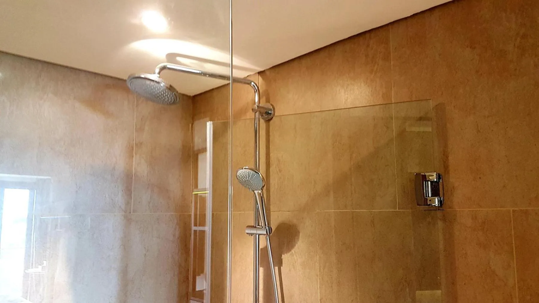 Shower in Louis Kienne Resort Senggigi