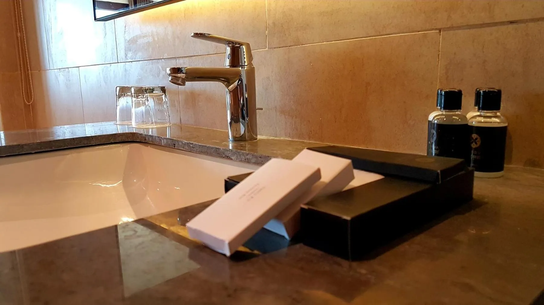 Bathroom in Louis Kienne Resort Senggigi