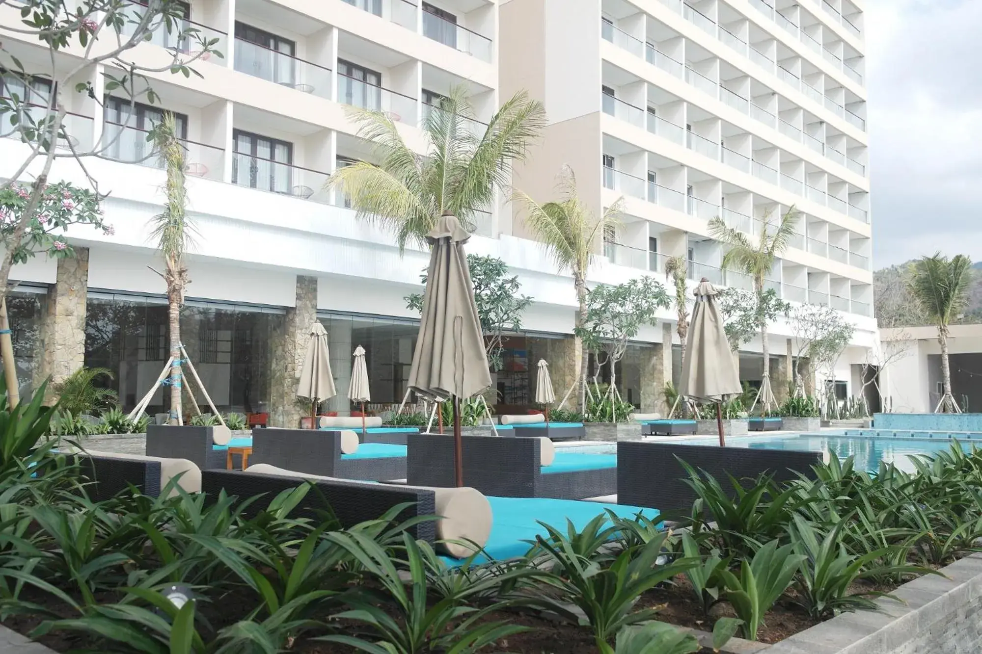 Swimming pool in Louis Kienne Resort Senggigi Swimming pool in Louis Kienne Resort Senggigi