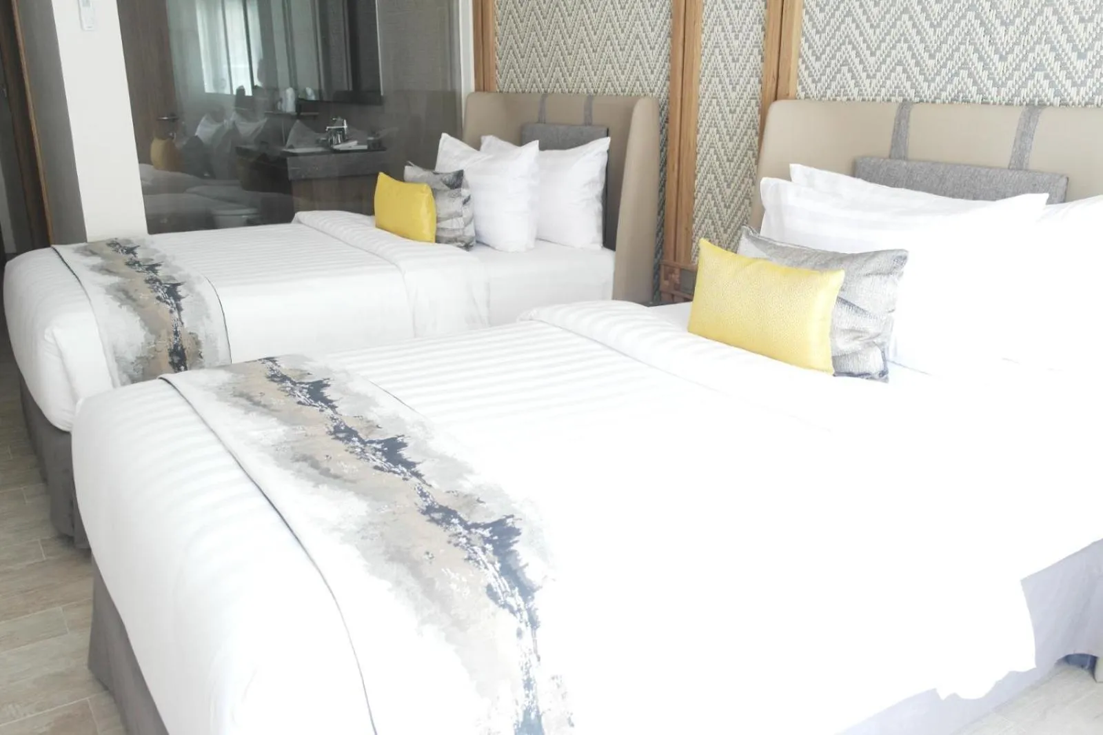 Bed in Louis Kienne Resort Senggigi