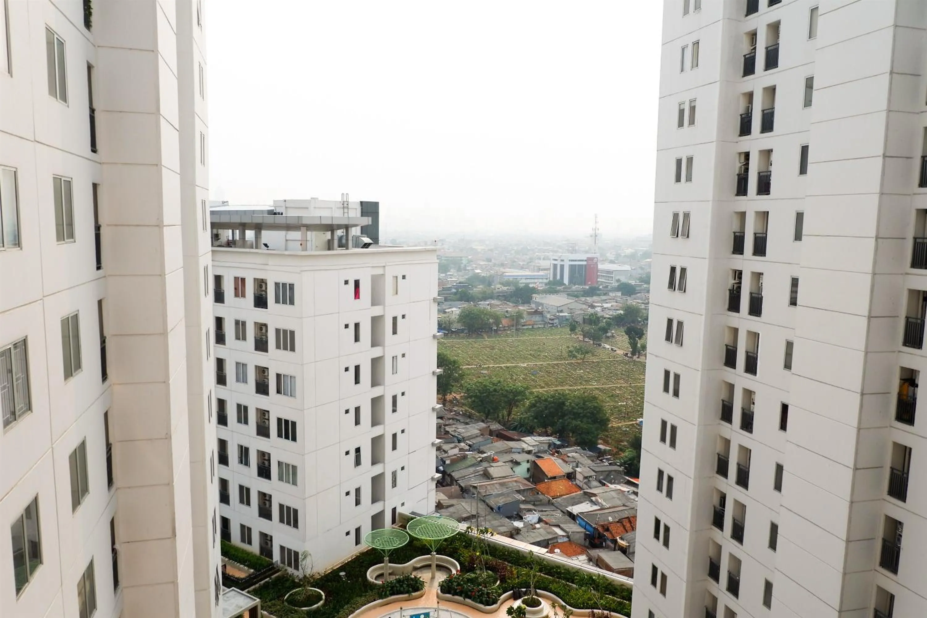 Property building in Modern Studio Bassura City Apartment By Travelio