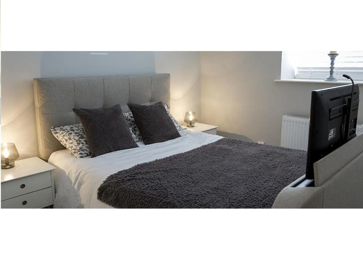 Bedroom, Bed in The Lane Apartment