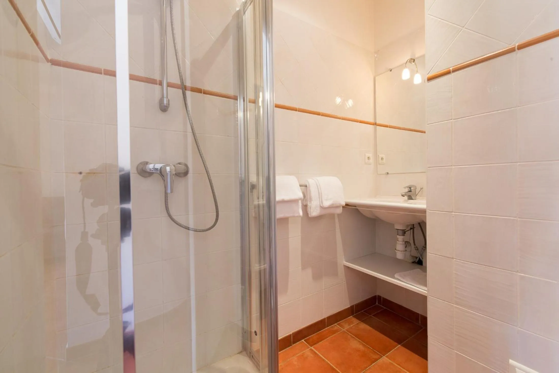 Bathroom in Casa Vecchia rooms + apartments