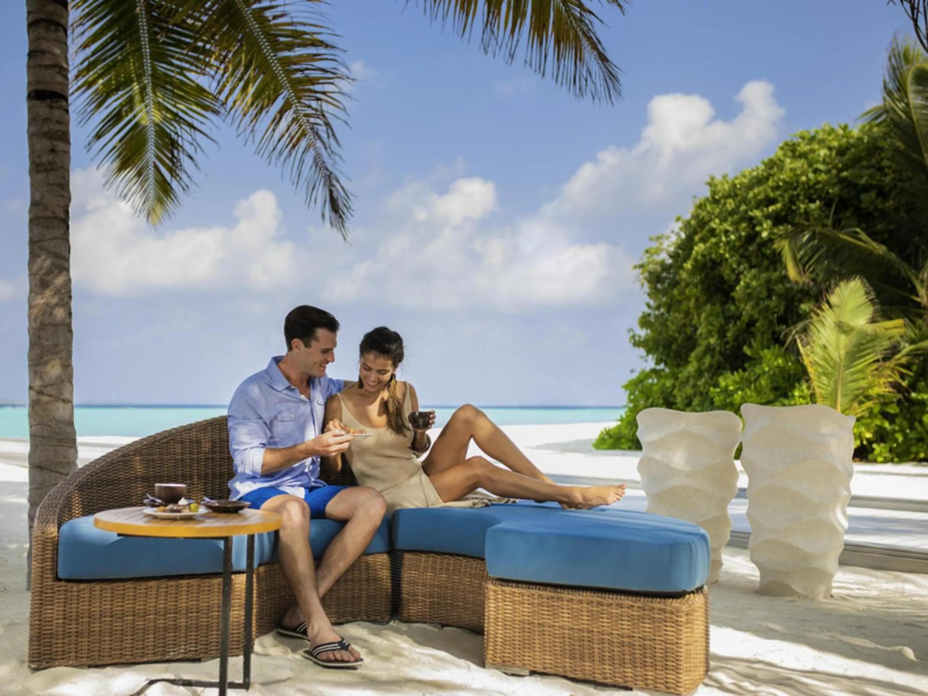 Restaurant/places to eat in Kuredhivaru Resort and Spa - Maldives