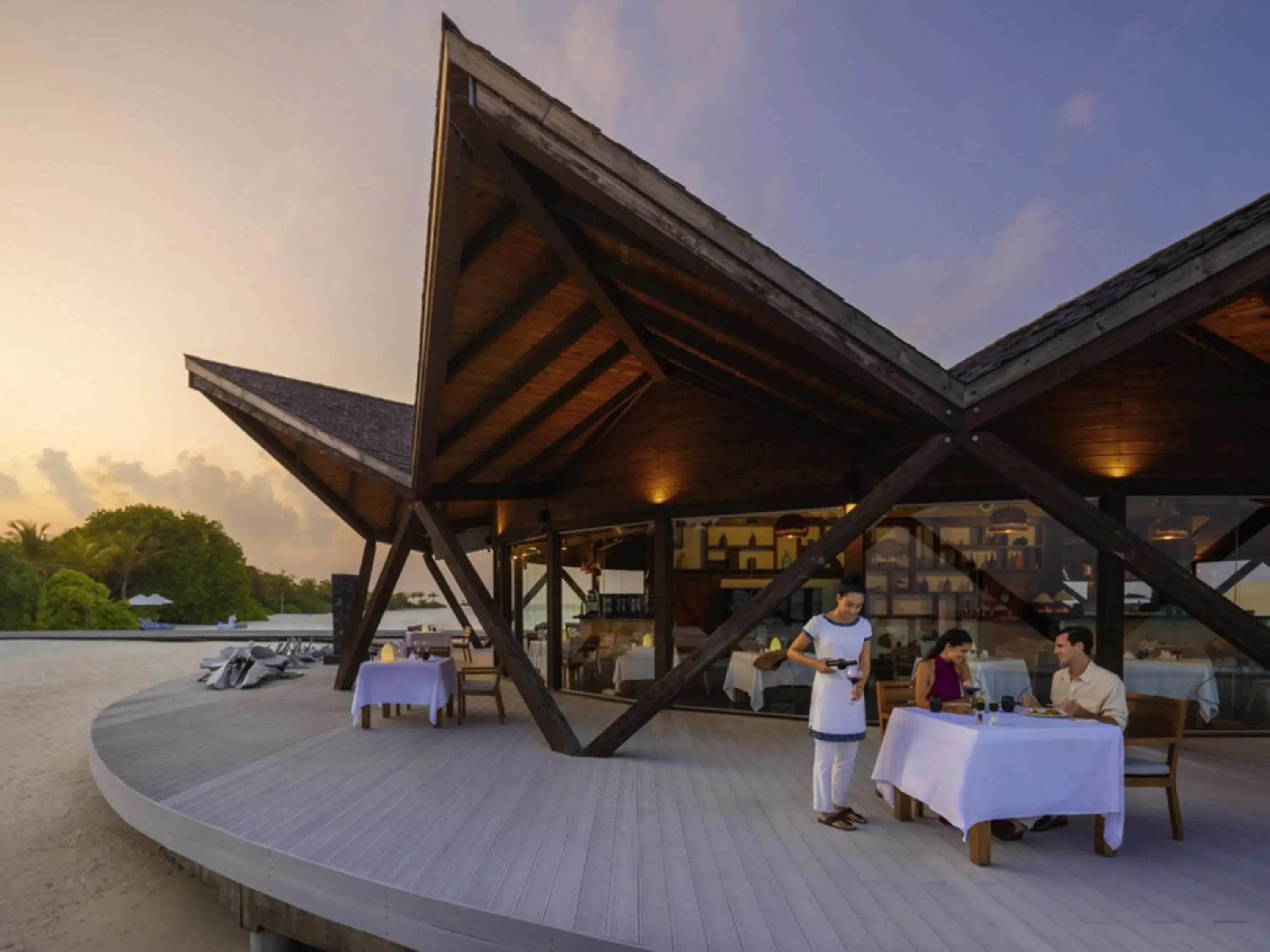 Restaurant/places to eat in Kuredhivaru Resort and Spa - Maldives Restaurant/places to eat in Kuredhivaru Resort and Spa - Maldives