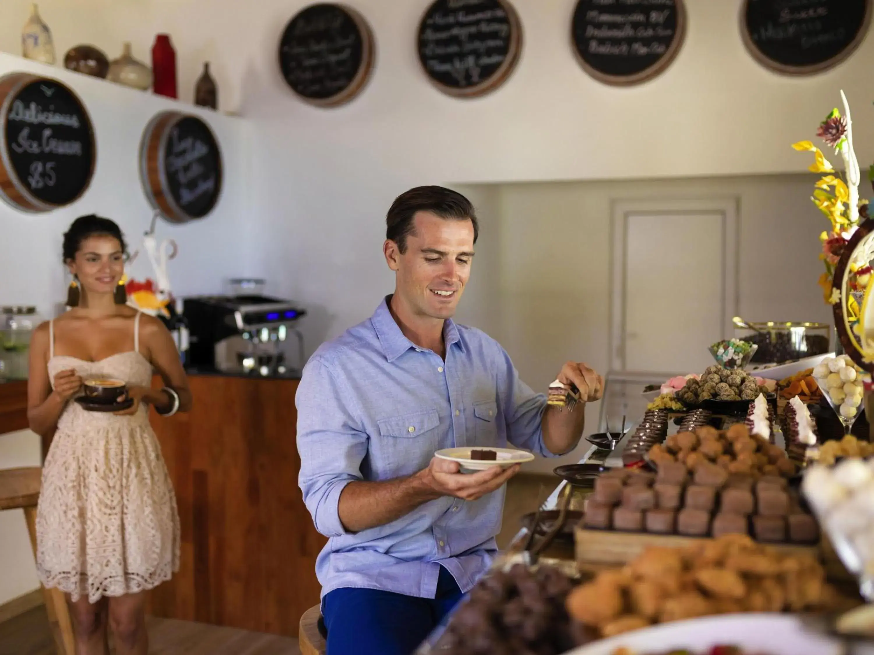 Restaurant/places to eat in Kuredhivaru Resort and Spa - Maldives Restaurant/places to eat in Kuredhivaru Resort and Spa - Maldives