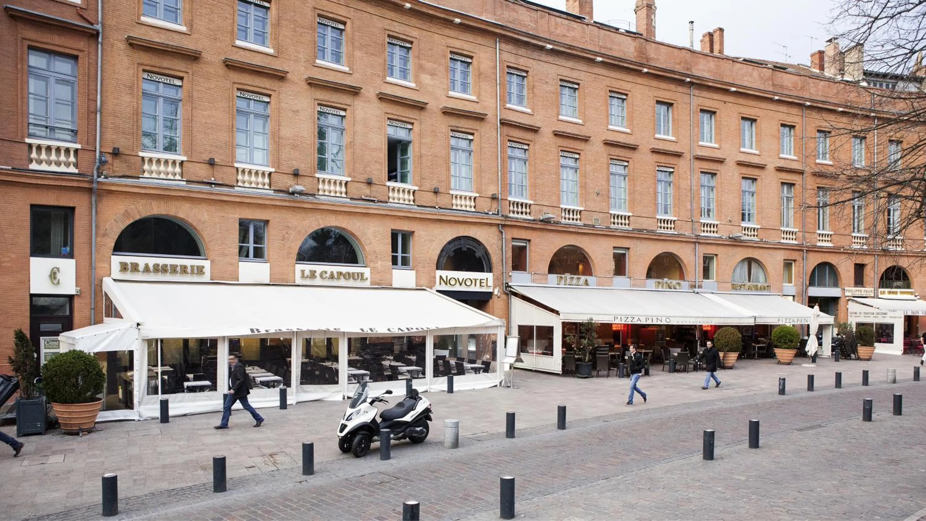 Facade/entrance in Novotel Toulouse Centre Wilson