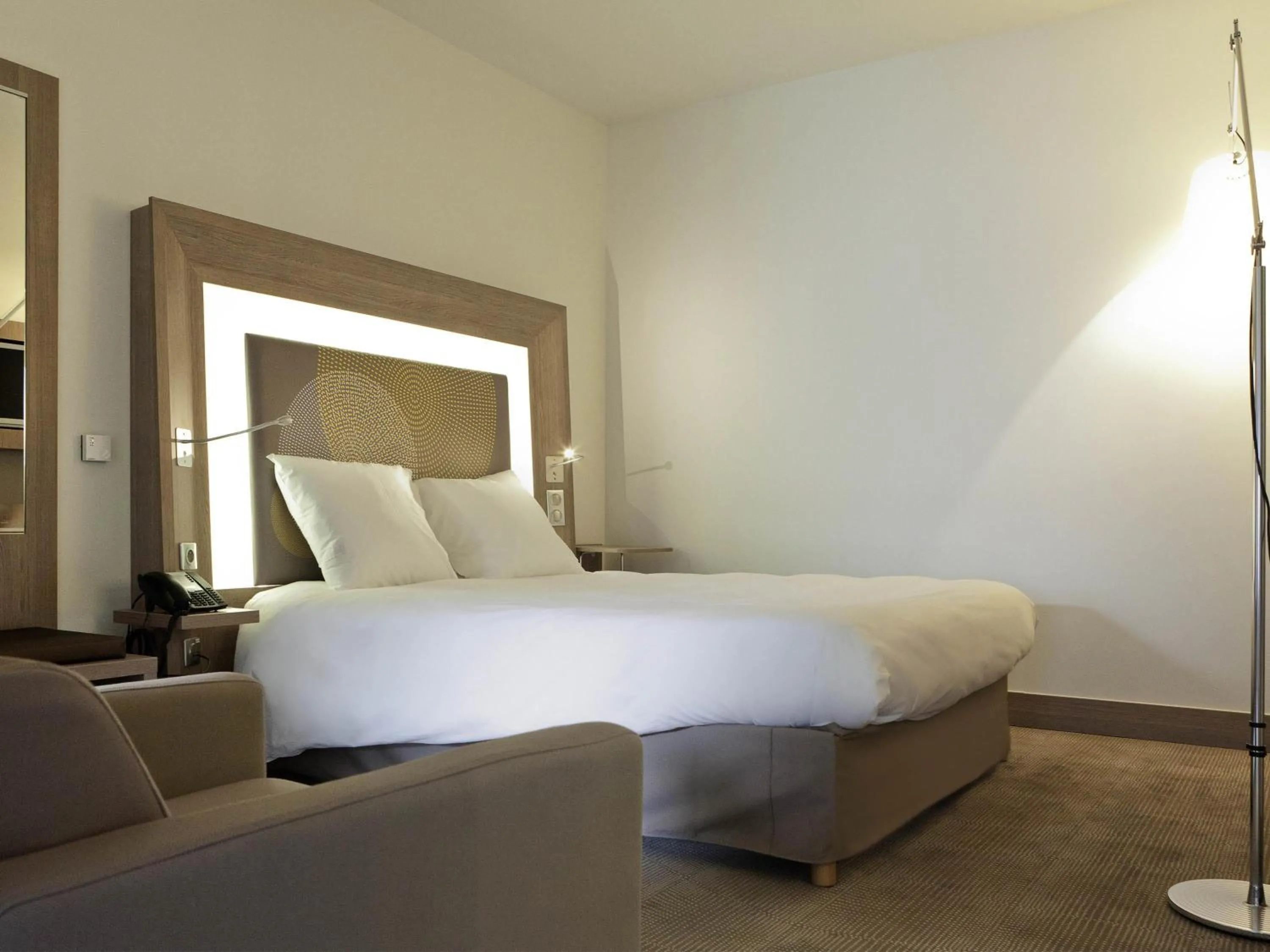 Bedroom, Bed in Novotel Toulouse Centre Wilson