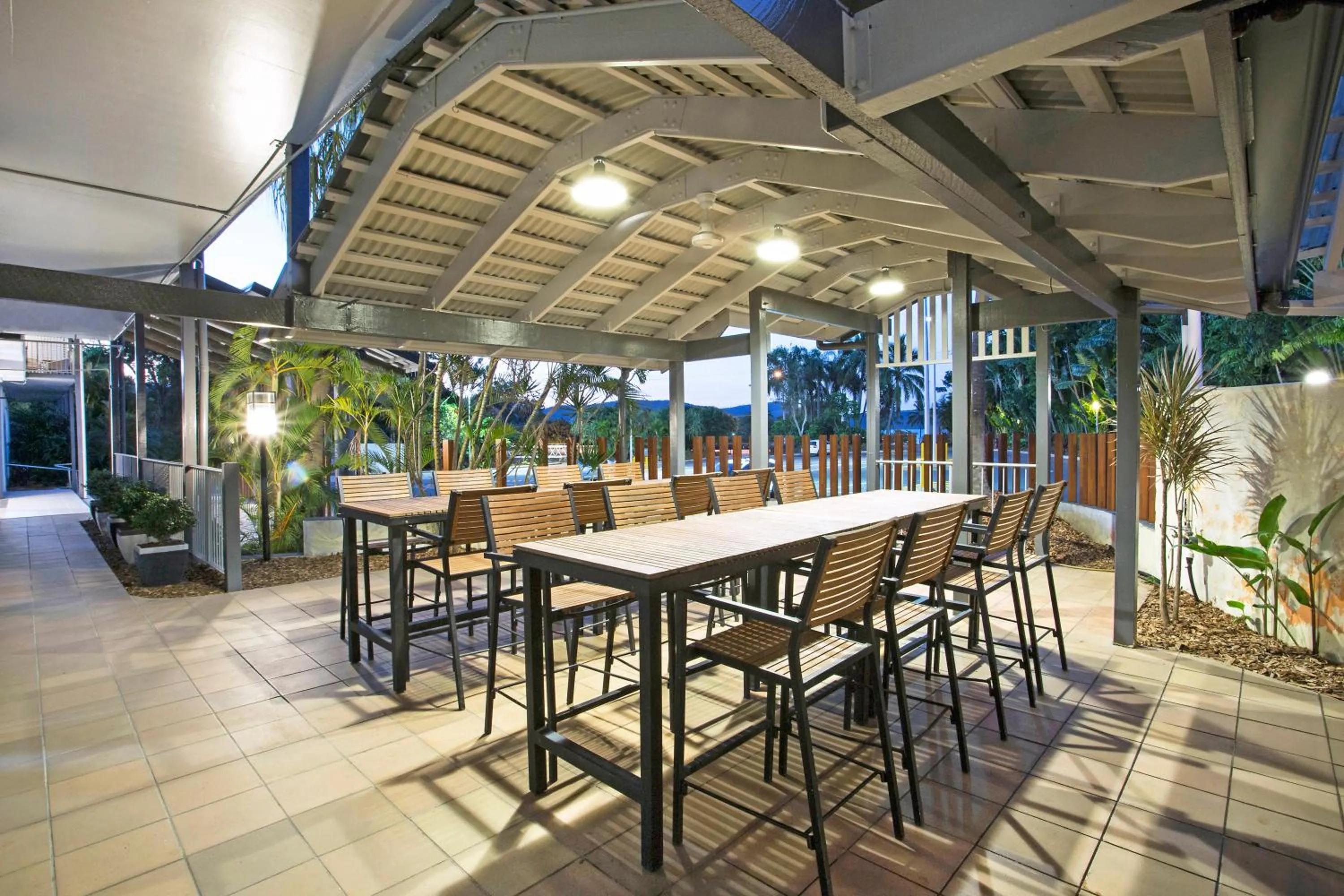 Restaurant/places to eat in Mantra Club Croc