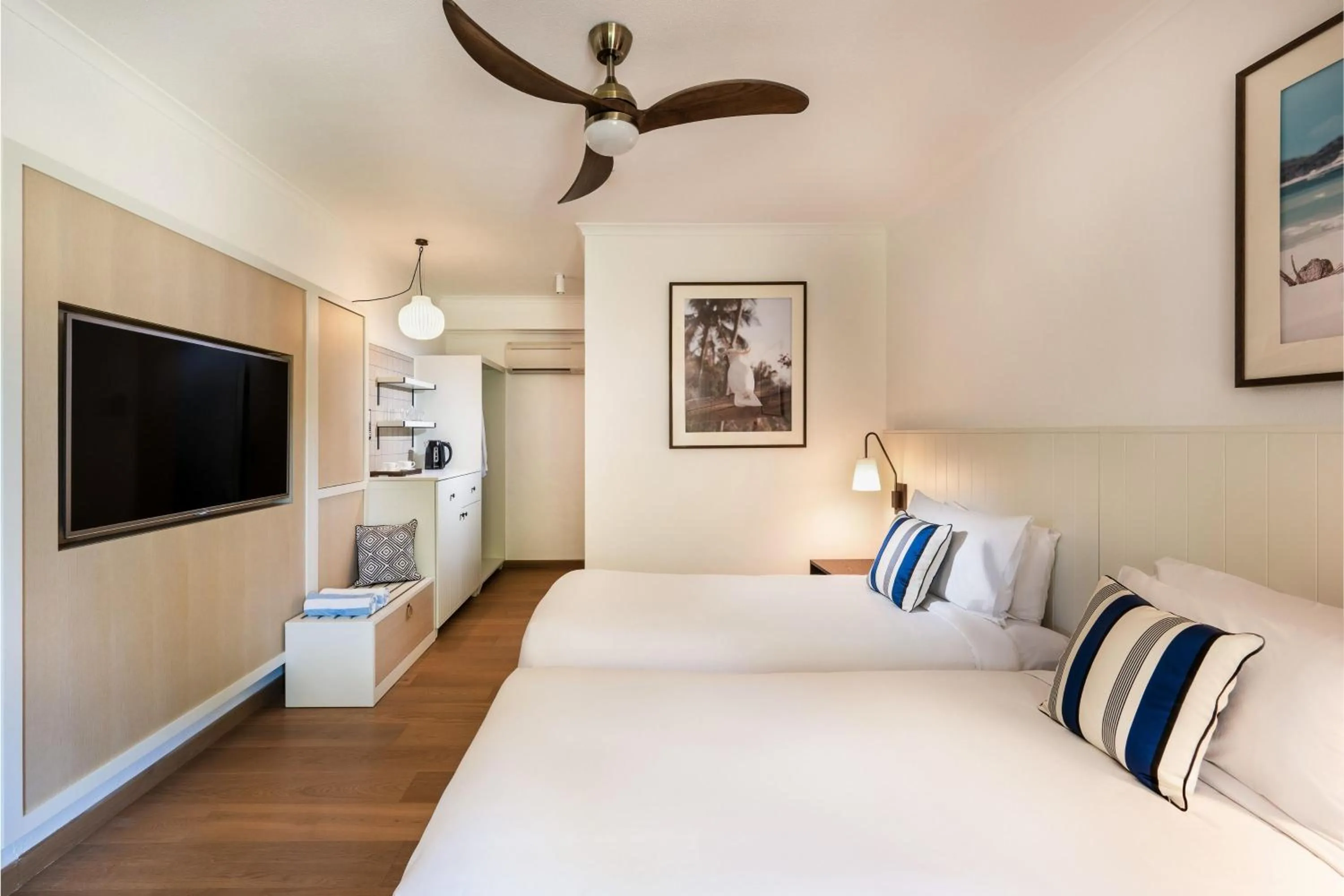 Bedroom, Bed in Mantra Club Croc