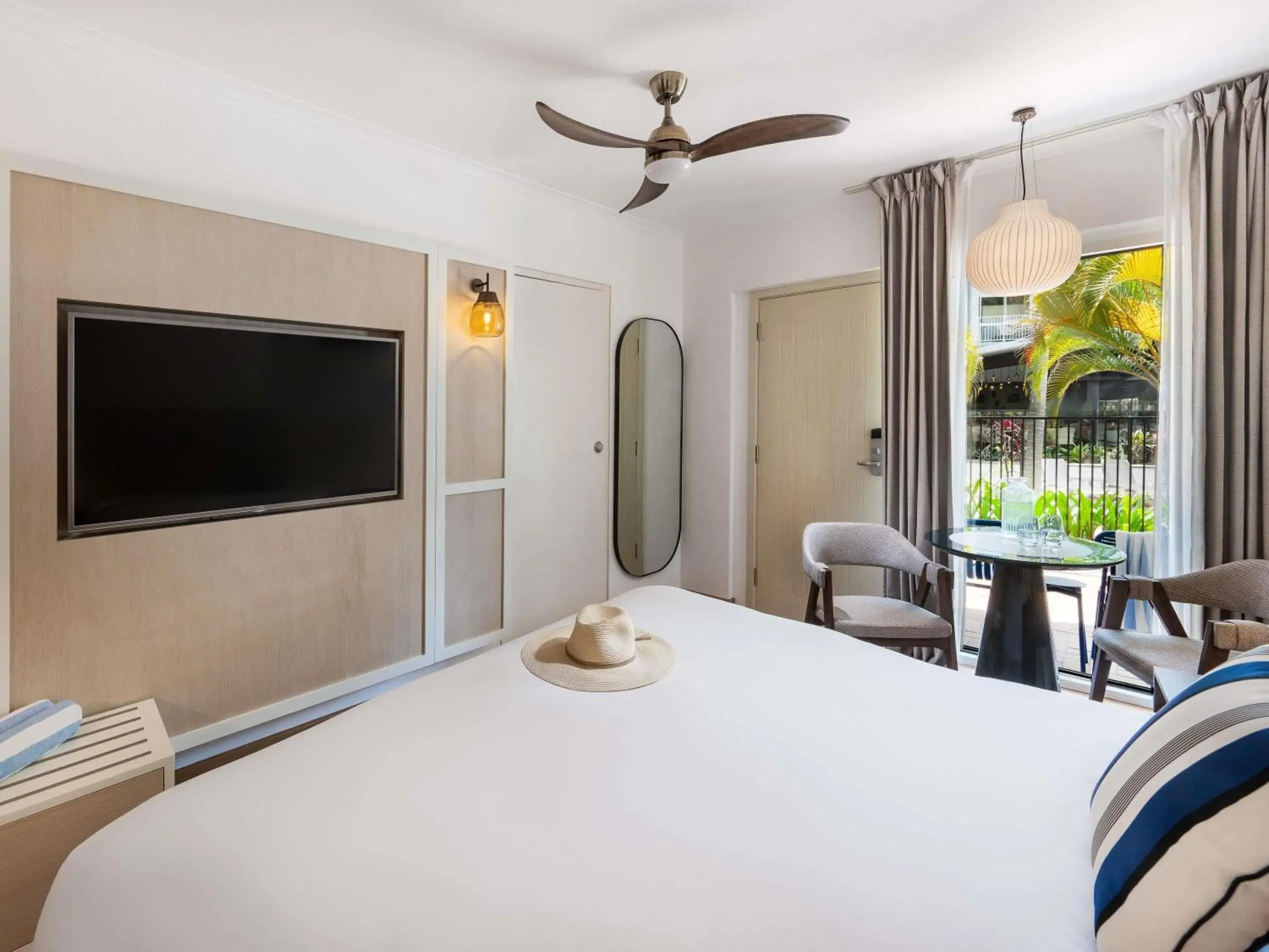 Bedroom, Bed in Mantra Club Croc Bedroom, Bed in Mantra Club Croc