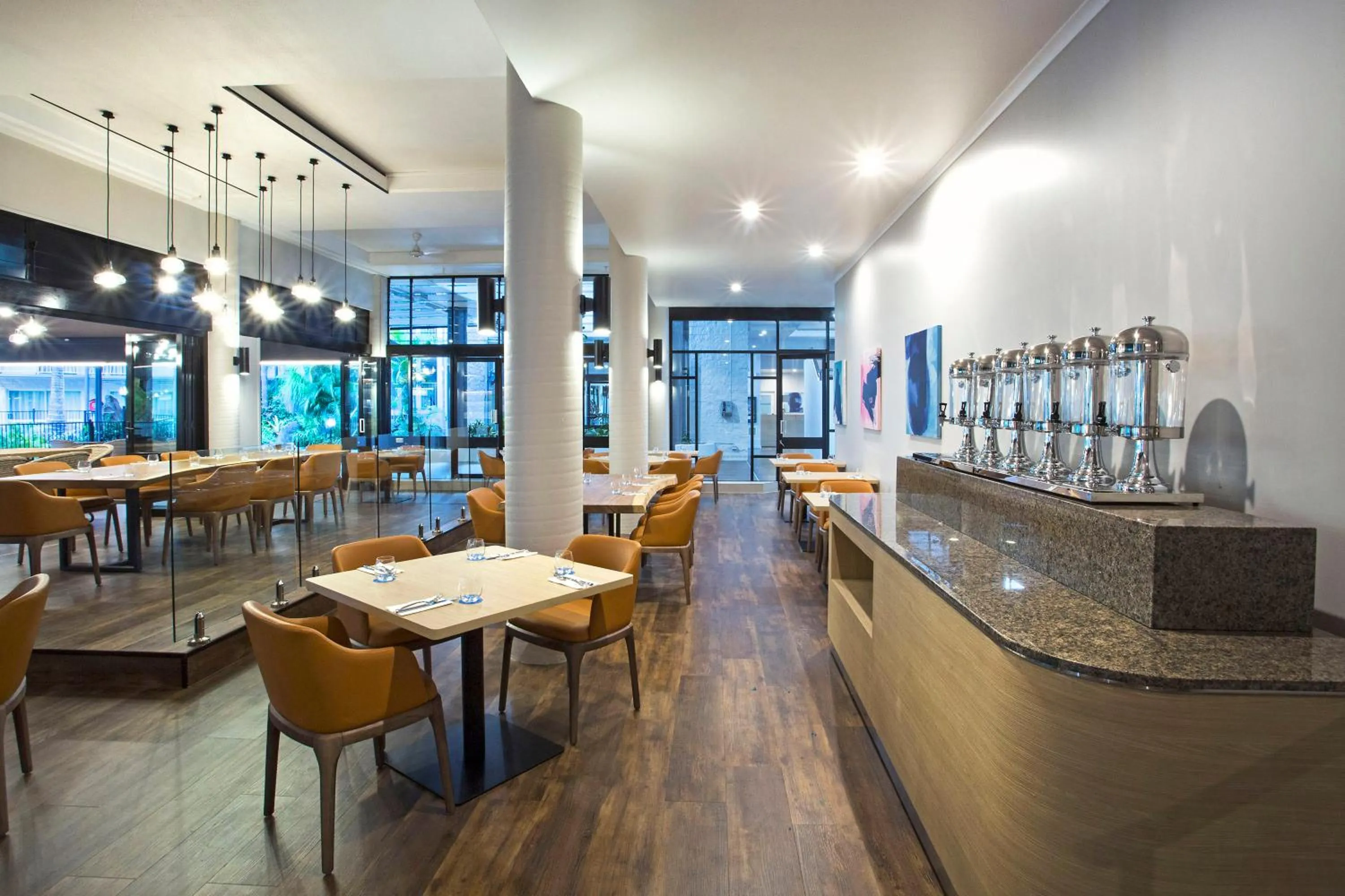 Restaurant/places to eat in Mantra Club Croc