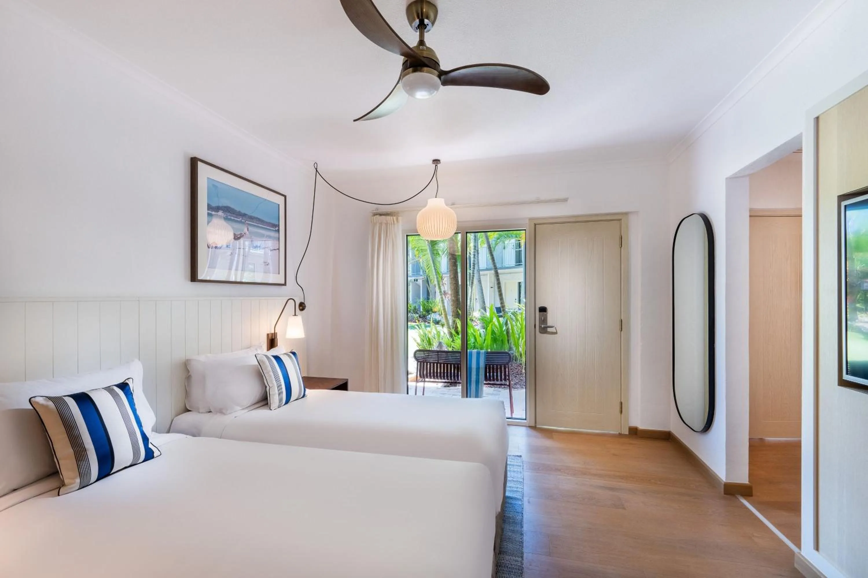 Bedroom, Bed in Mantra Club Croc