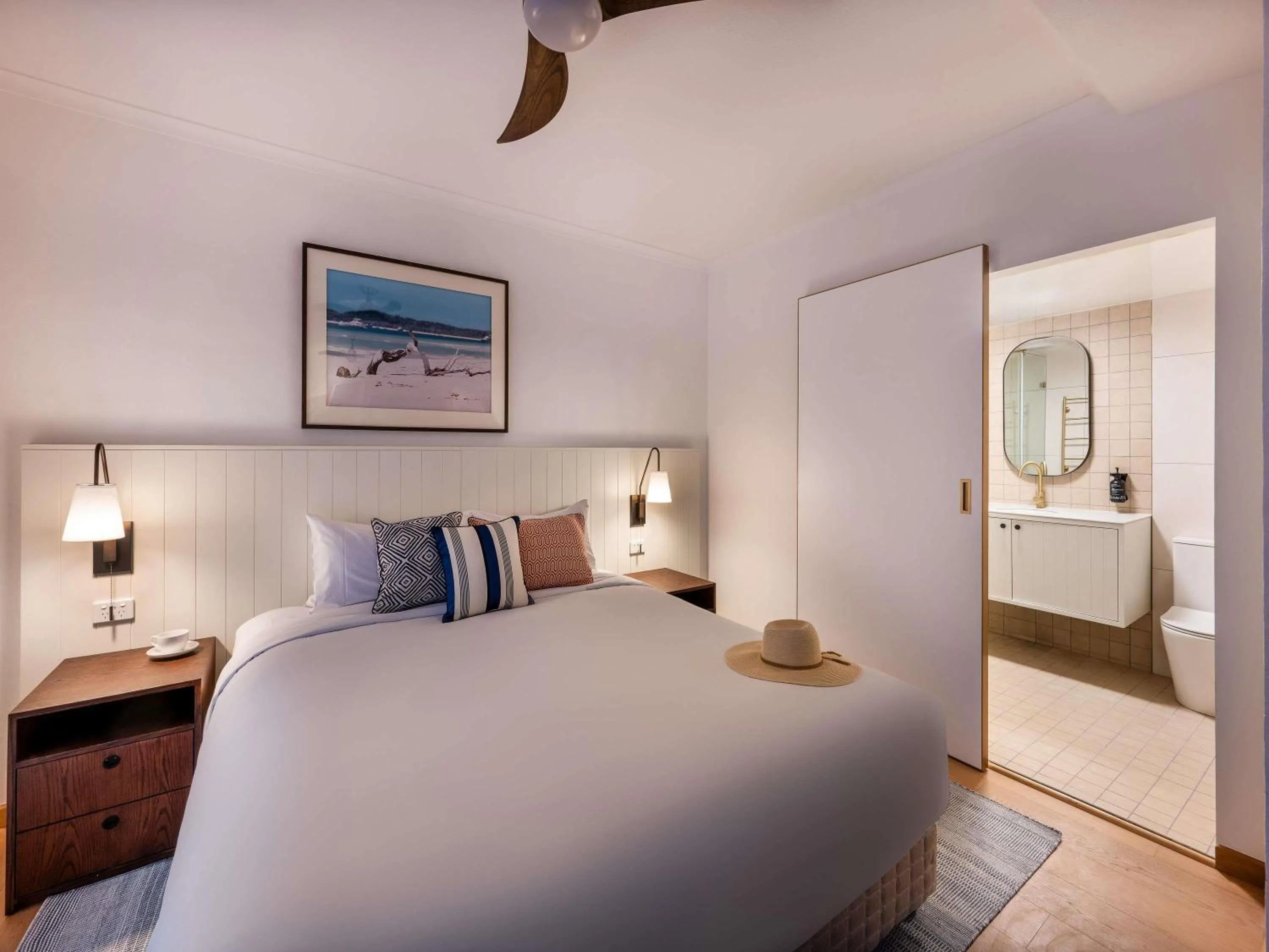 Bedroom, Bed in Mantra Club Croc