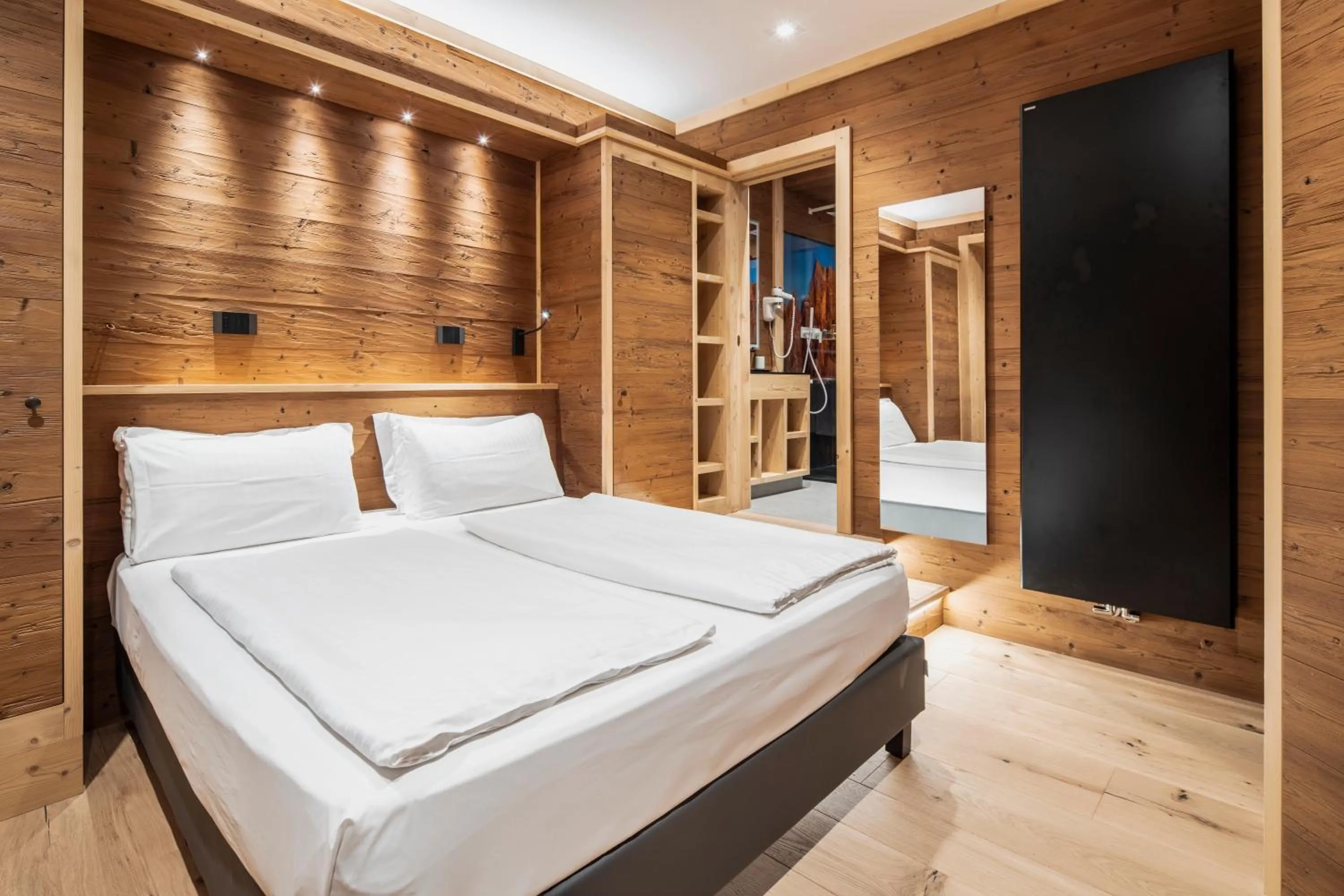 Bed in Hotel Villa Alpina ***S